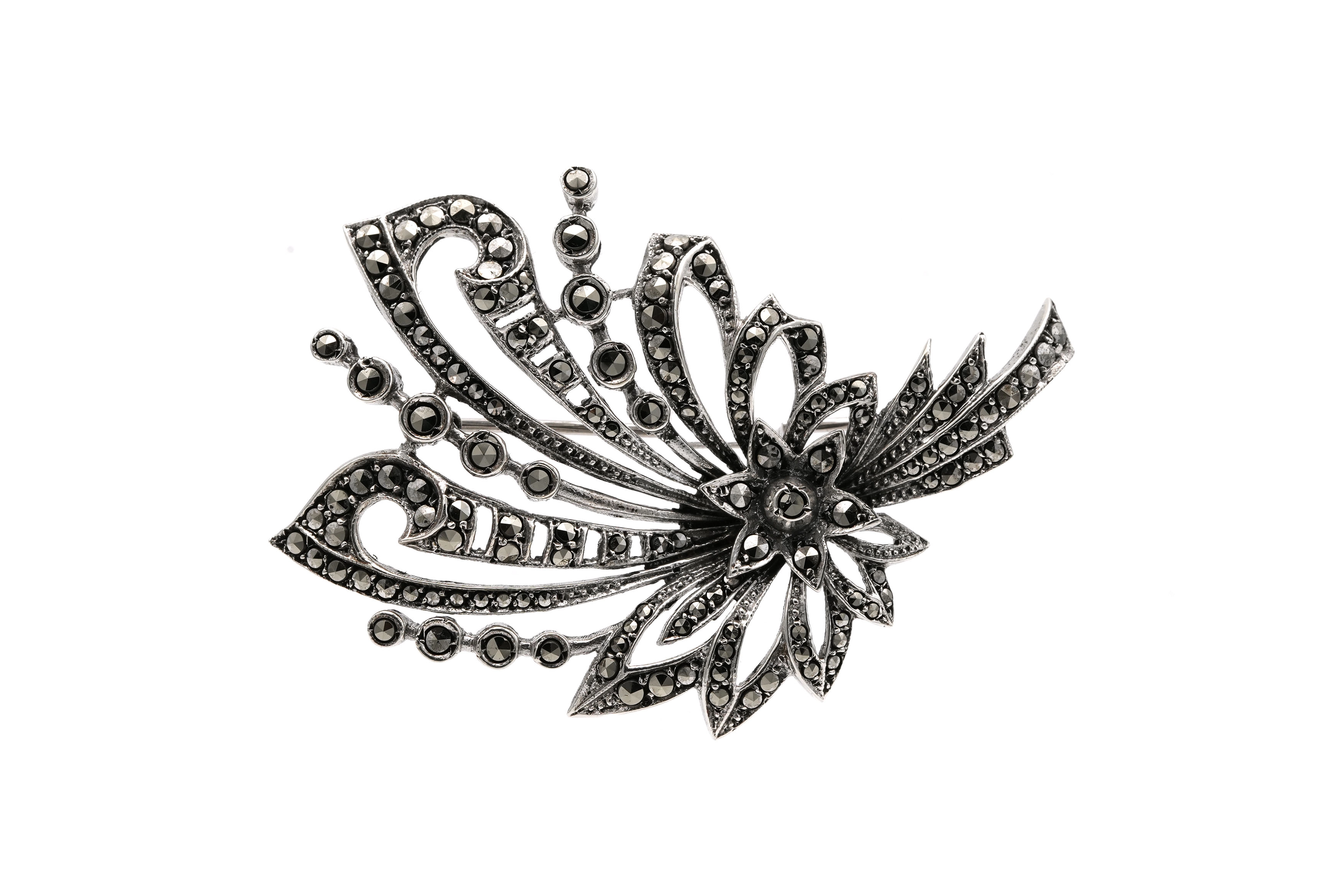 Broche Art Déco en argent 835 sertie de marcassites - - 1