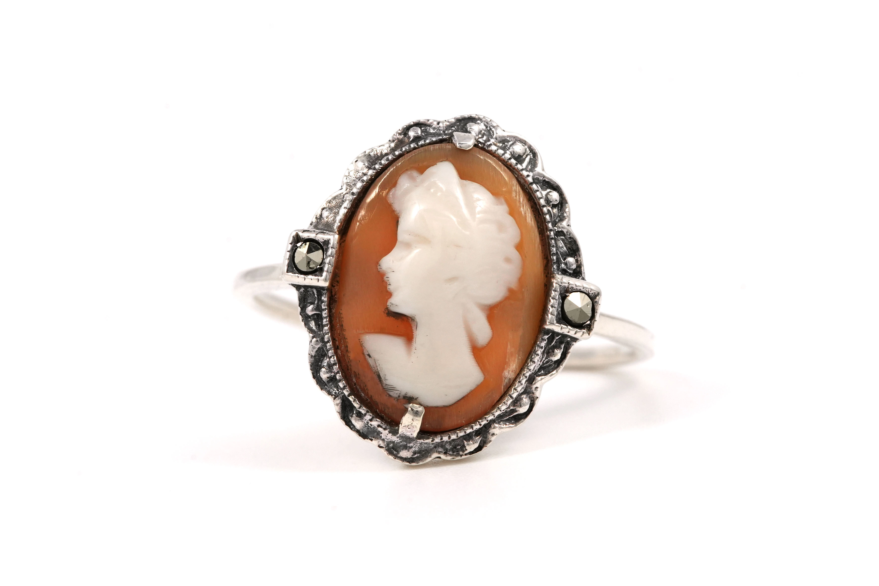 Bague Art Déco en argent 835 sertie d'un camée et de marcassites - - 1