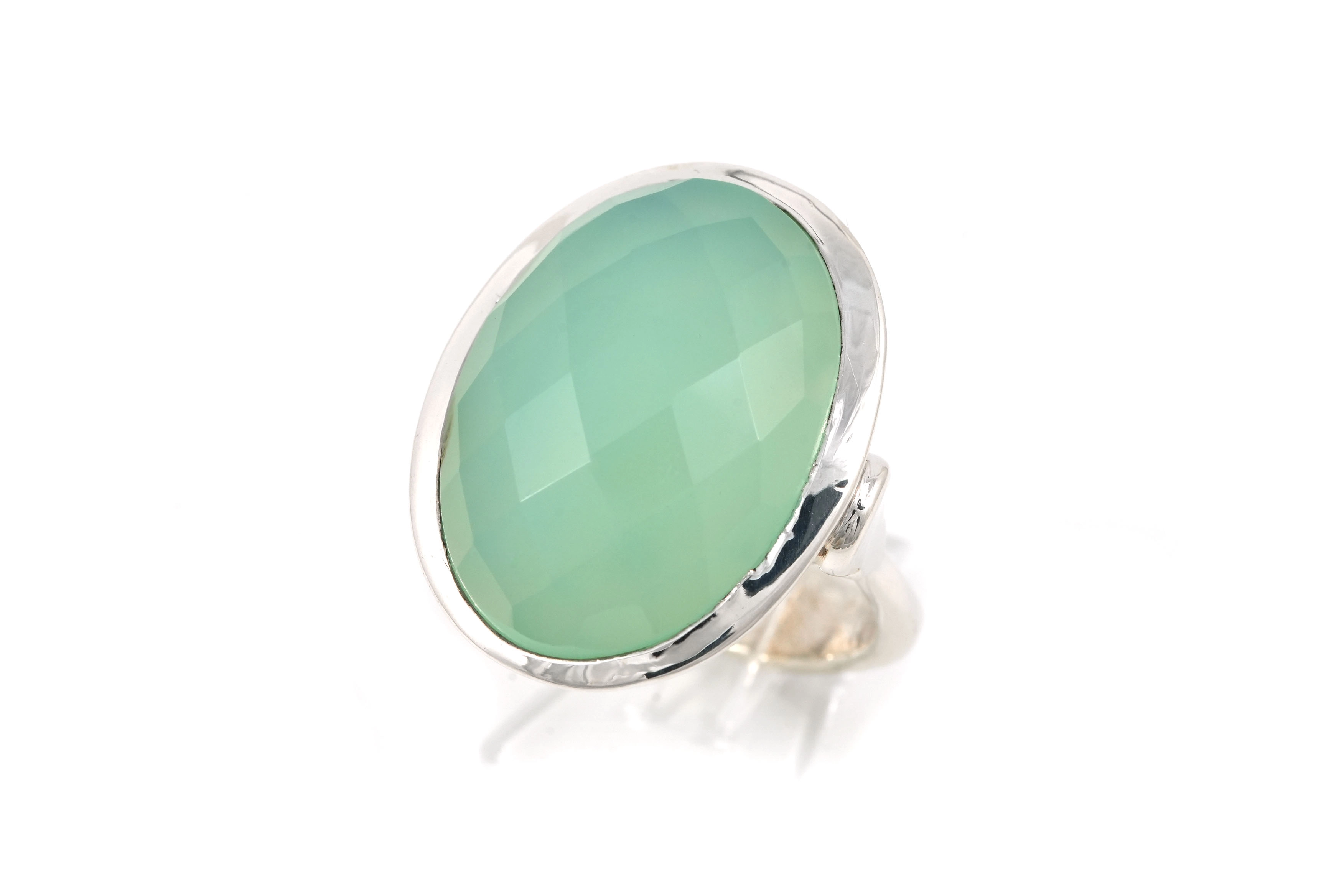 Bague contemporaine en argent sertie d'une calcédoine - - 2