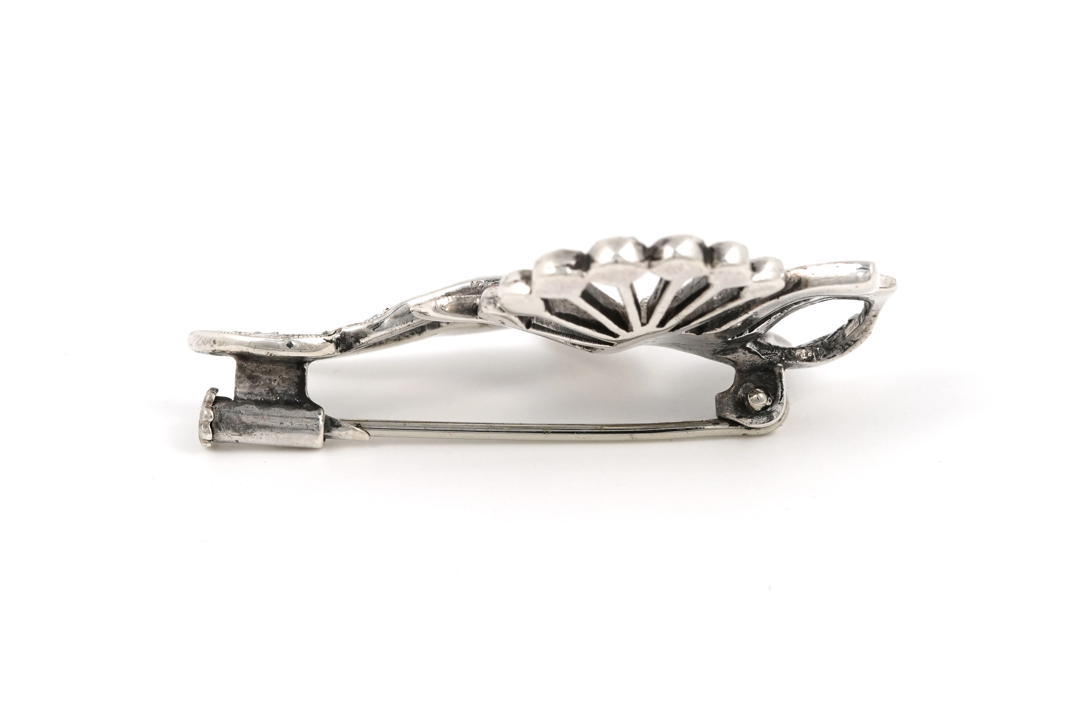 Broche Art Déco en argent sertie de marcassites - - 4