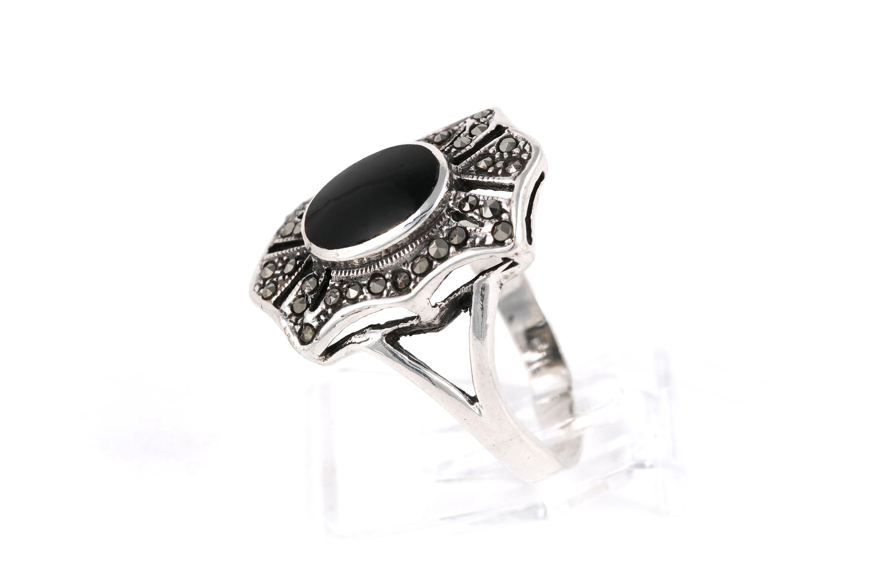 Bague contemporaine en argent 925 sertie d'une onyx et de marcassites - - 3