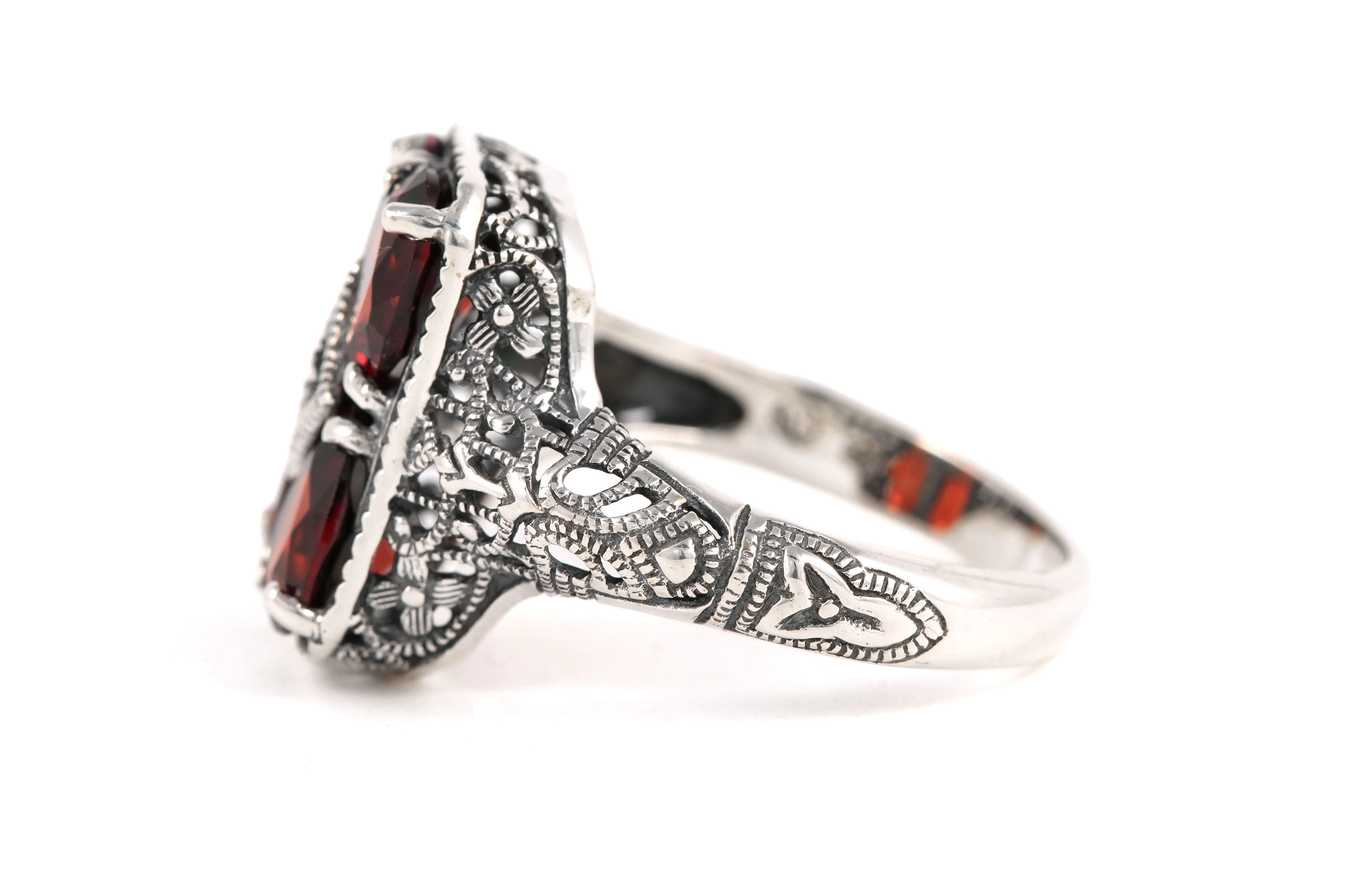 Bague contemporaine en argent 925 sertie de grenats et de marcassites - - 3