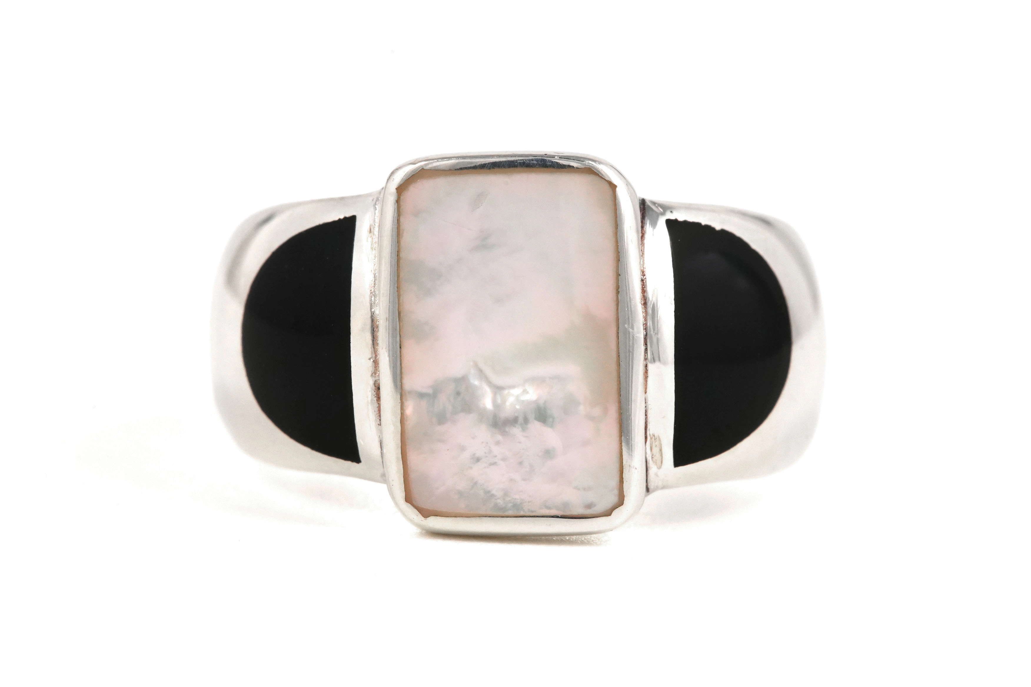 Bague contemporaine en argent 925 sertie de nacre - - 1