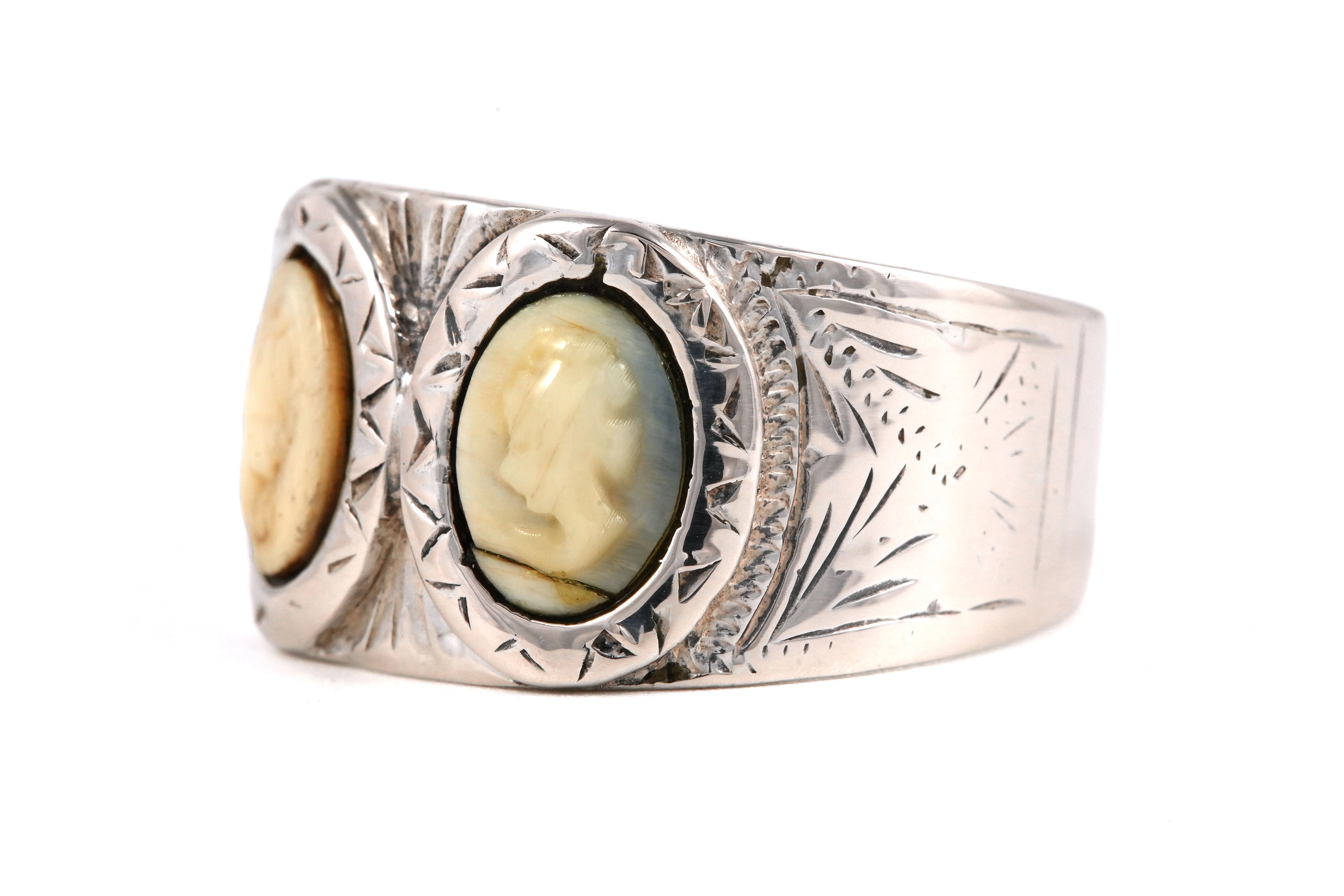Bague Napoléon III en argent sertie de camées - - 2