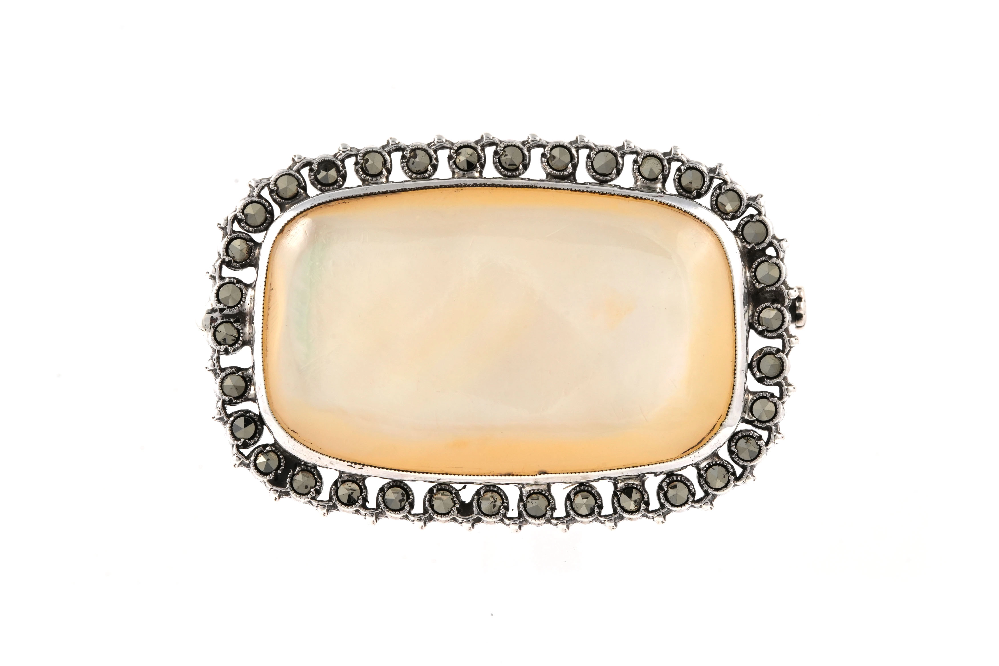Broche Art Déco en argent sertie de nacre et de marcassites - - 1