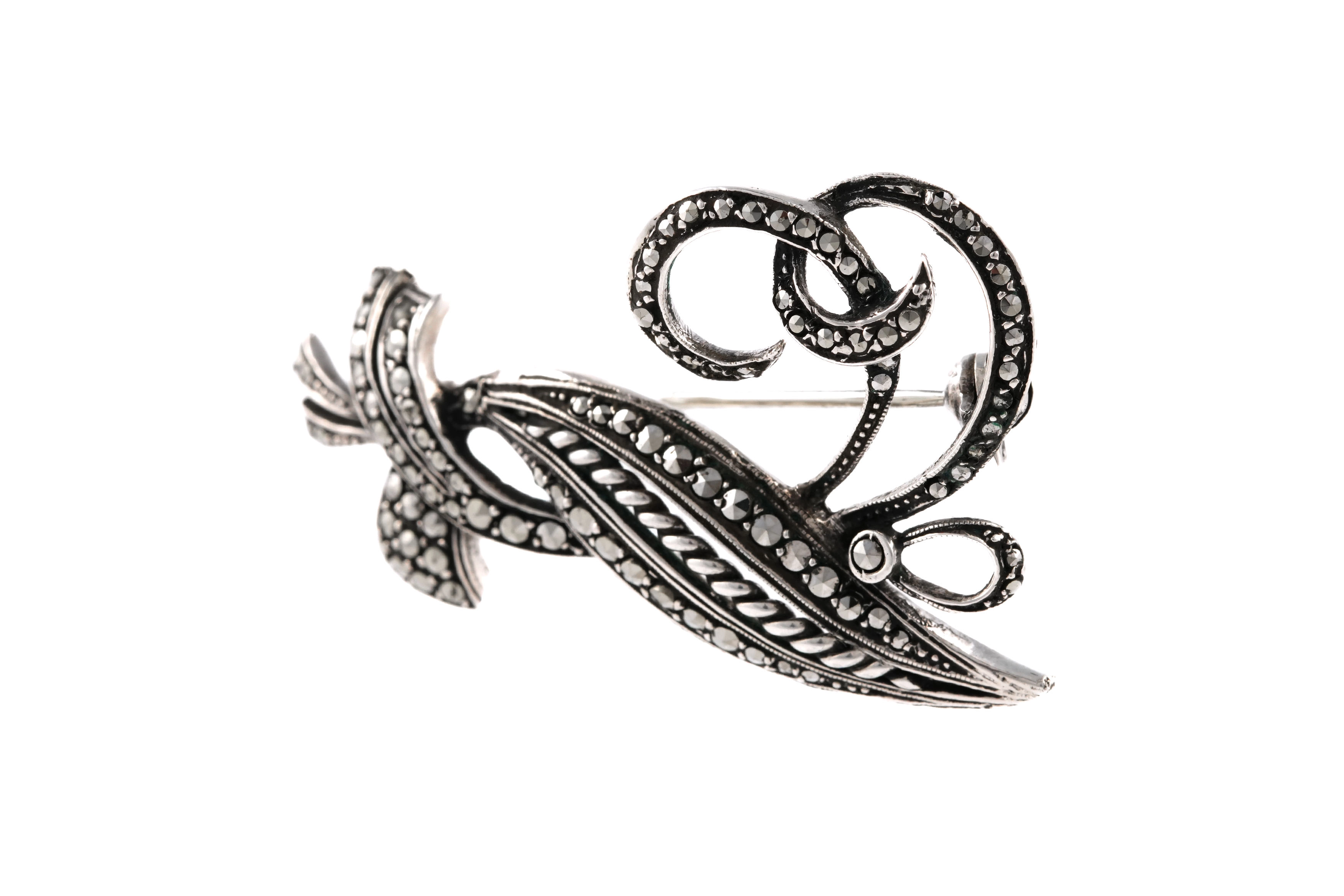Broche Art Déco en argent 835 sertie de marcassites - - 1