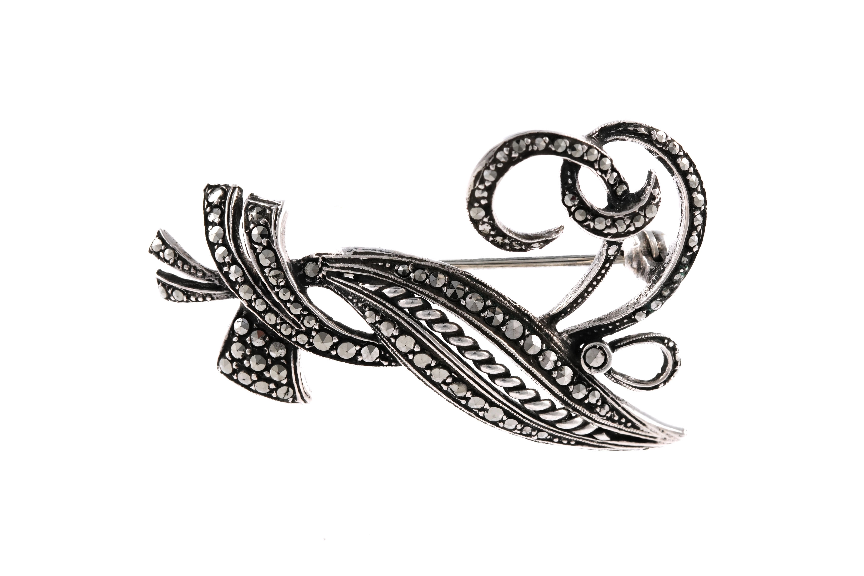 Broche Art Déco en argent 835 sertie de marcassites - - 2