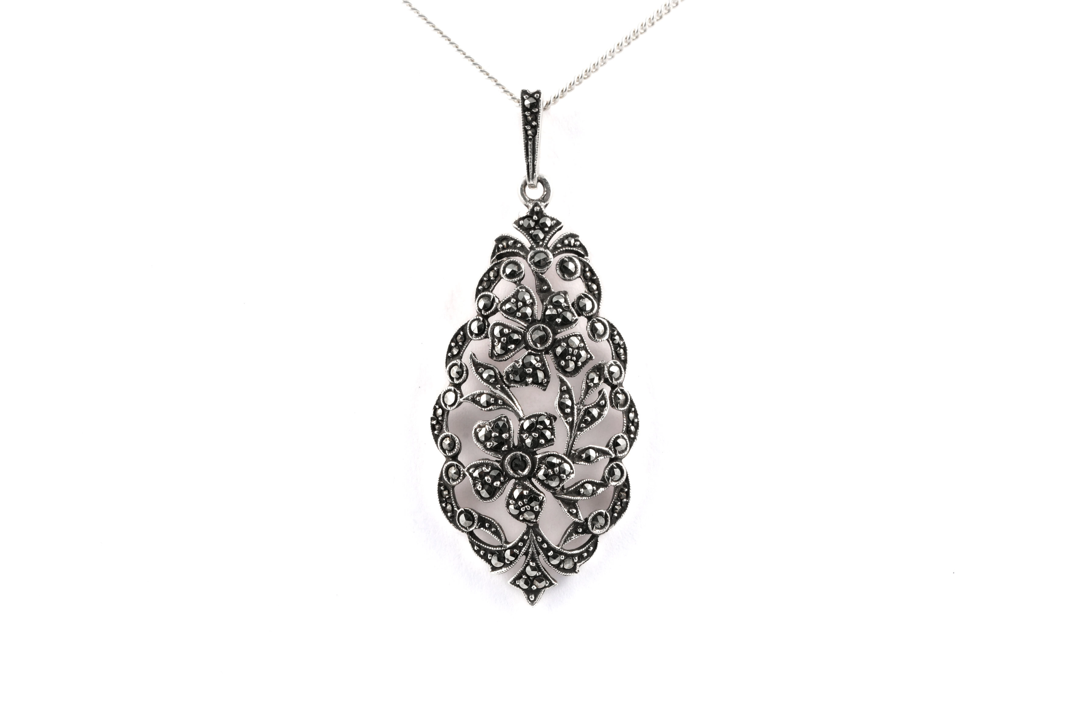 Pendentif Art Déco en argent 835 serti de marcassites - - 1