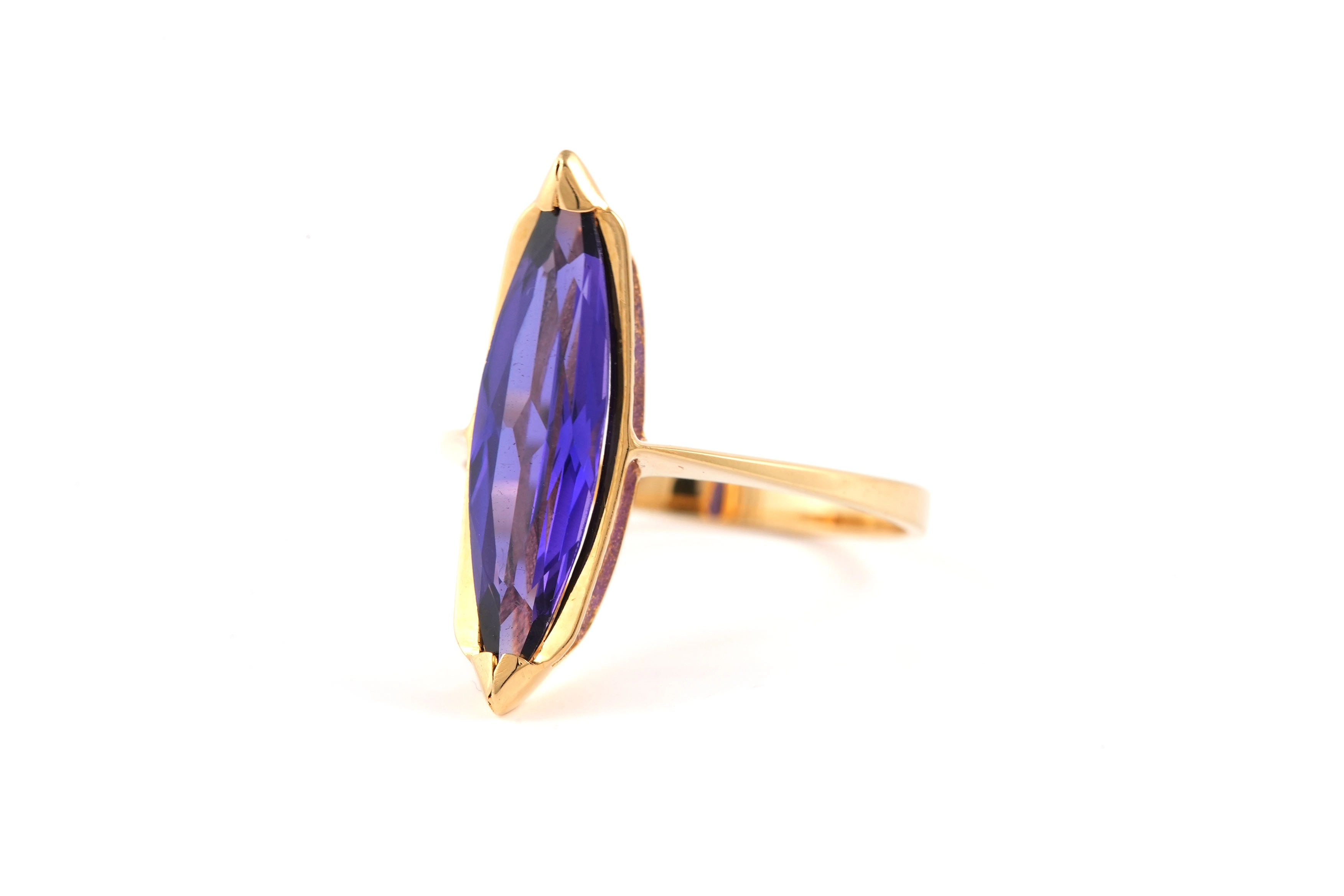 Bague contemporaine en or jaune 18 carats sertie d''une améthyste - - 2