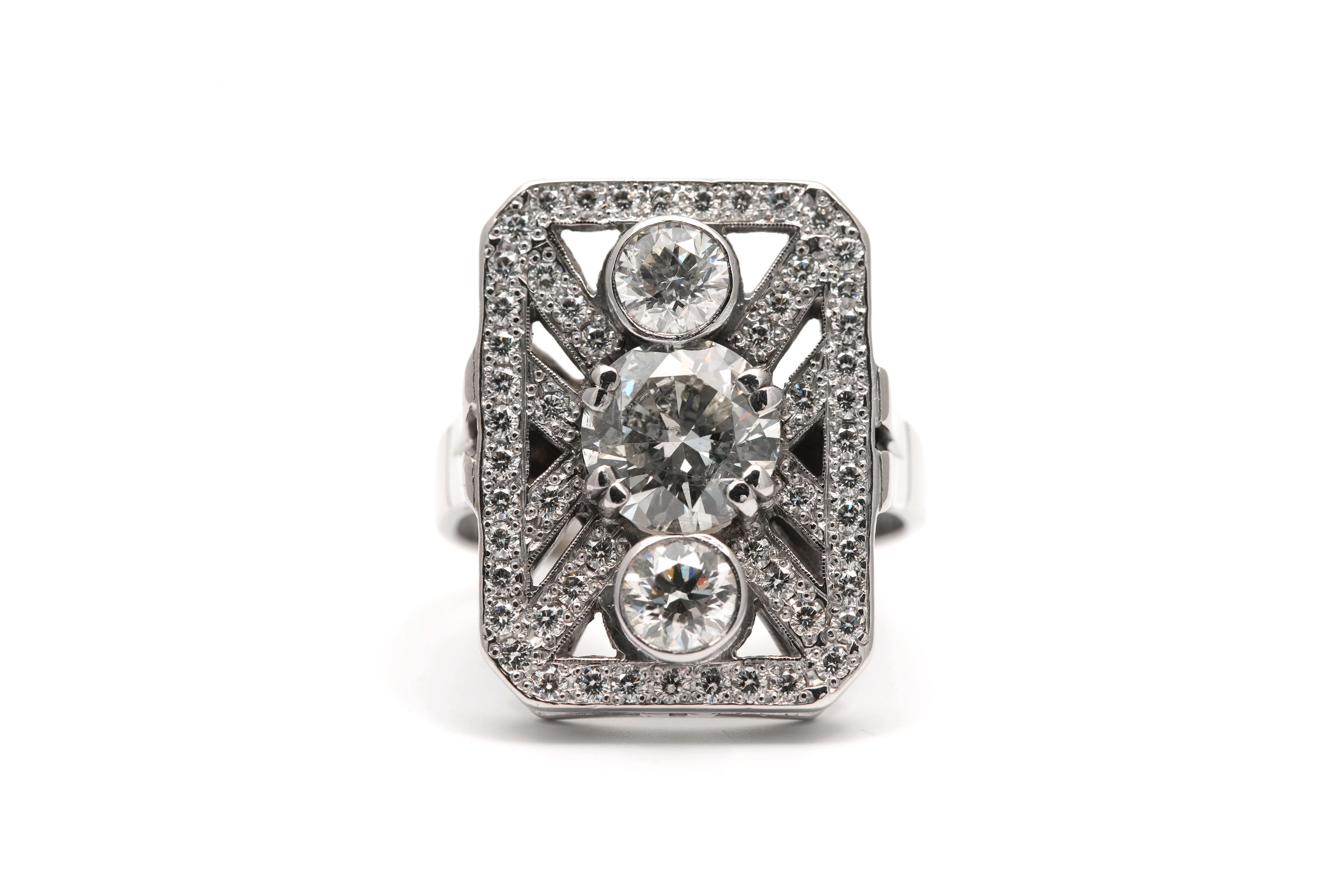 Bague contemporaine (style Art Déco) en or blanc 18 carats sertie de diamants taille "brillant" (+-3.20ct) - - 1
