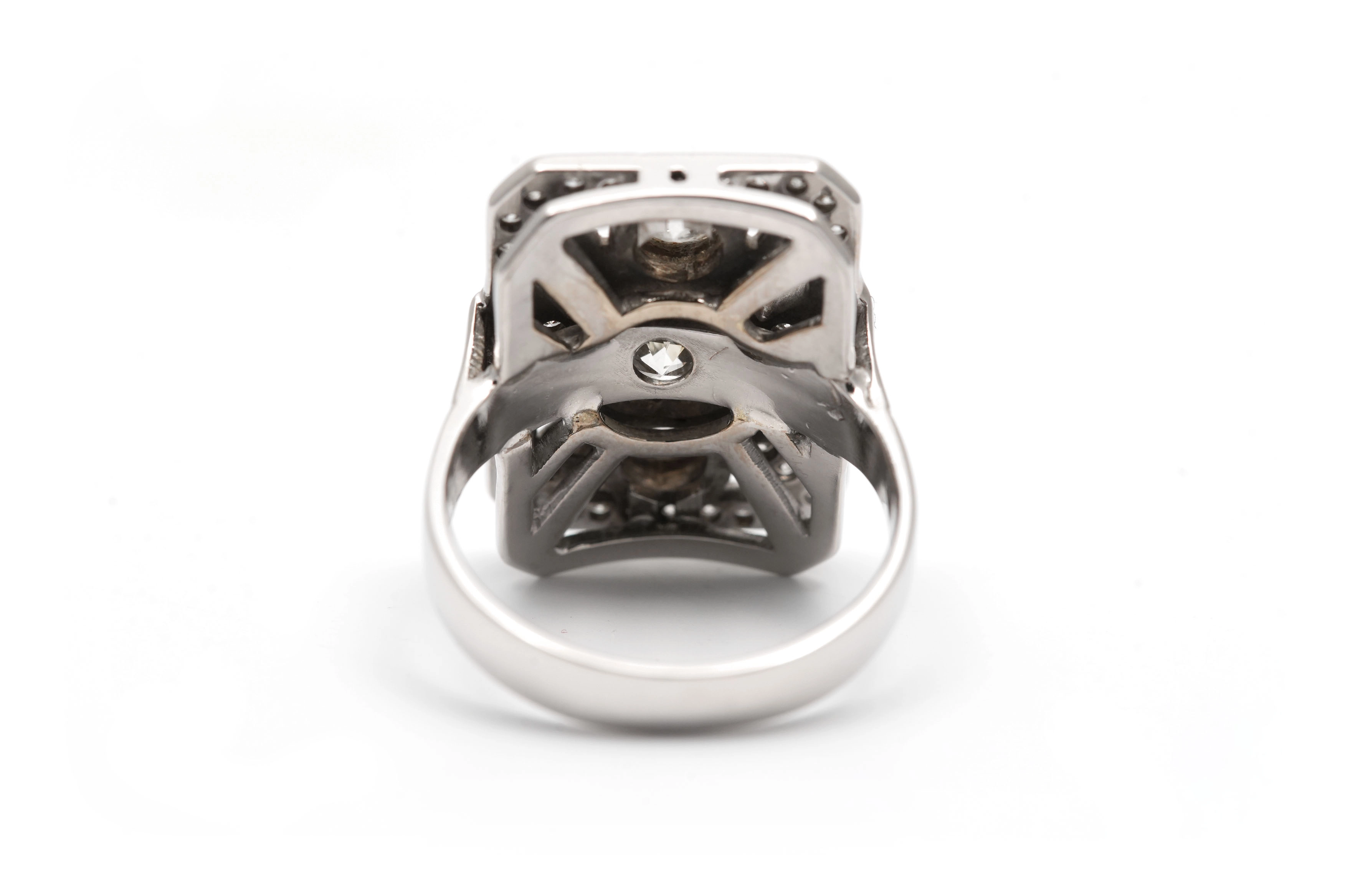 Bague contemporaine (style Art Déco) en or blanc 18 carats sertie de diamants taille "brillant" (+-3.20ct) - - 5