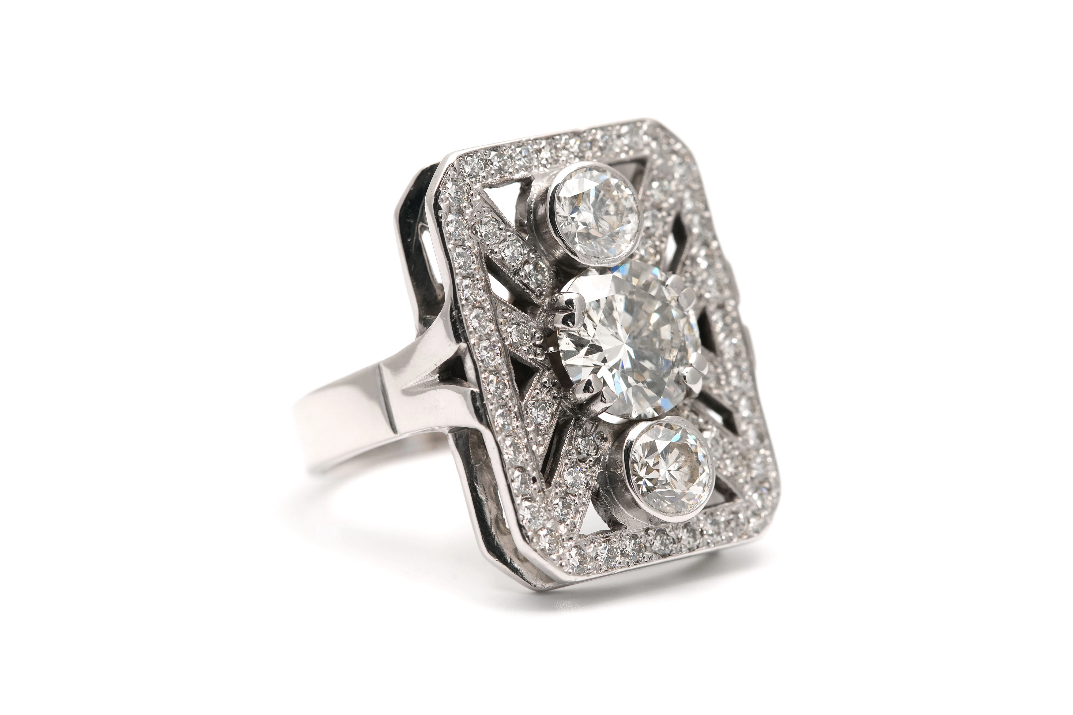 Bague contemporaine (style Art Déco) en or blanc 18 carats sertie de diamants taille "brillant" (+-3.20ct) - - 7
