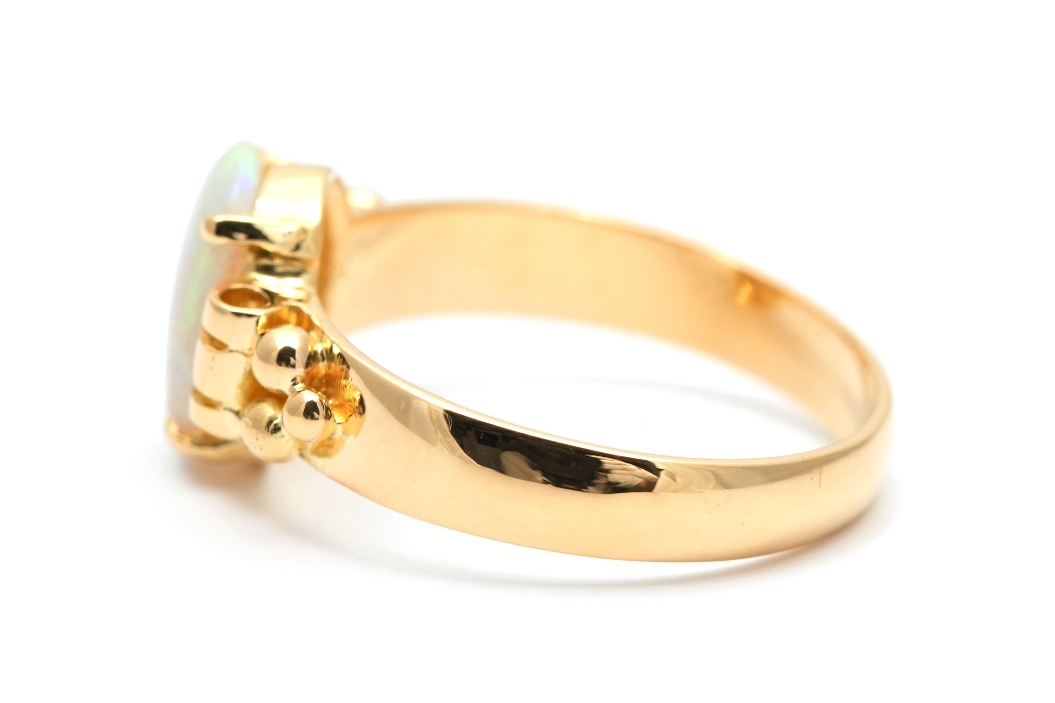 Bague contemporaine en or jaune 18 carats sertie d'une opale - - 3
