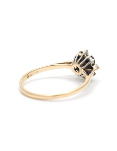 Bague contemporaine en or jaune 9 carats sertie de saphirs et de diamants taille "brillant" (+-0.12ct) - - 6
