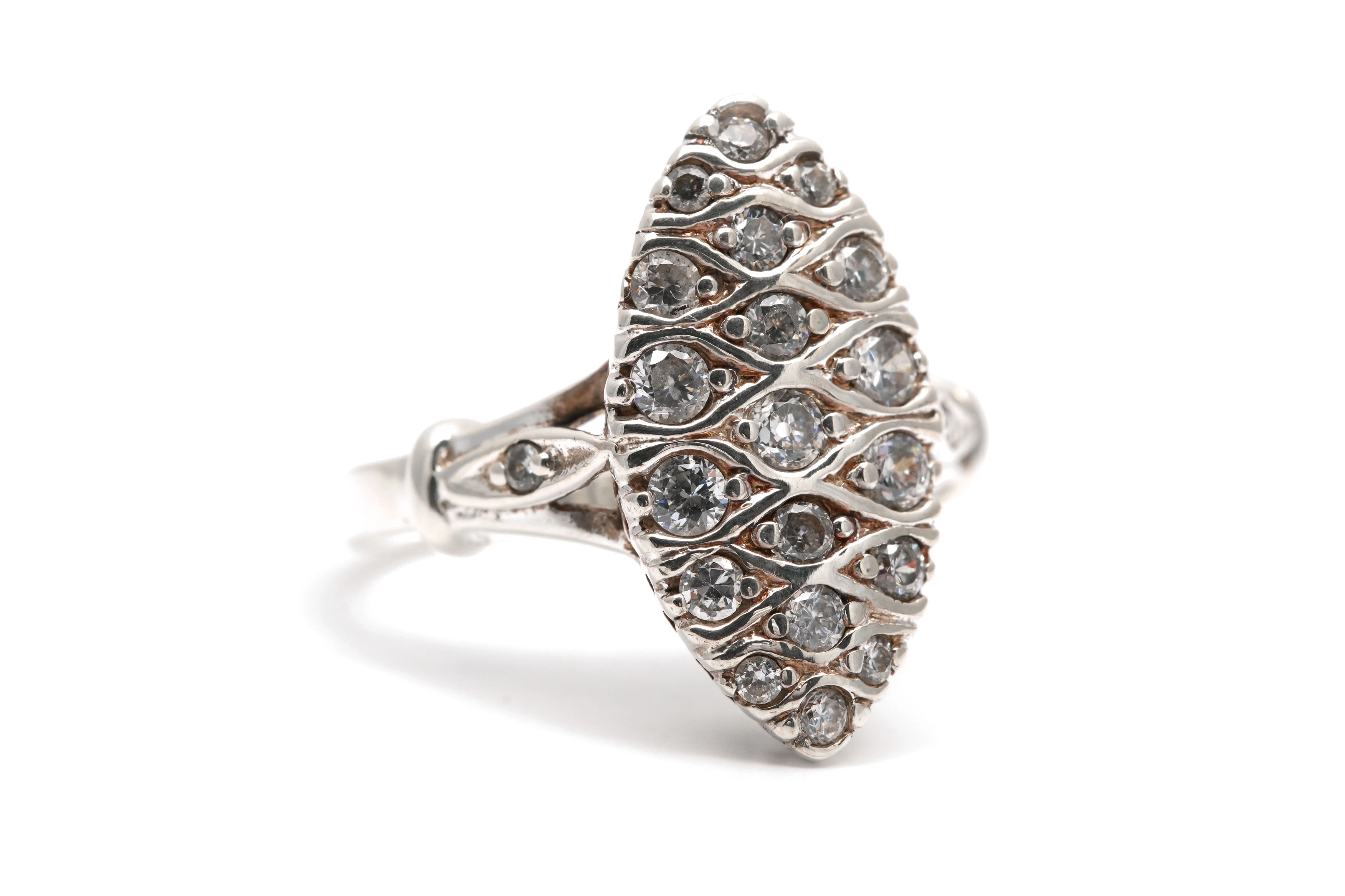 Bague contemporaine en argent 925 sertie de zirconiums - - 7