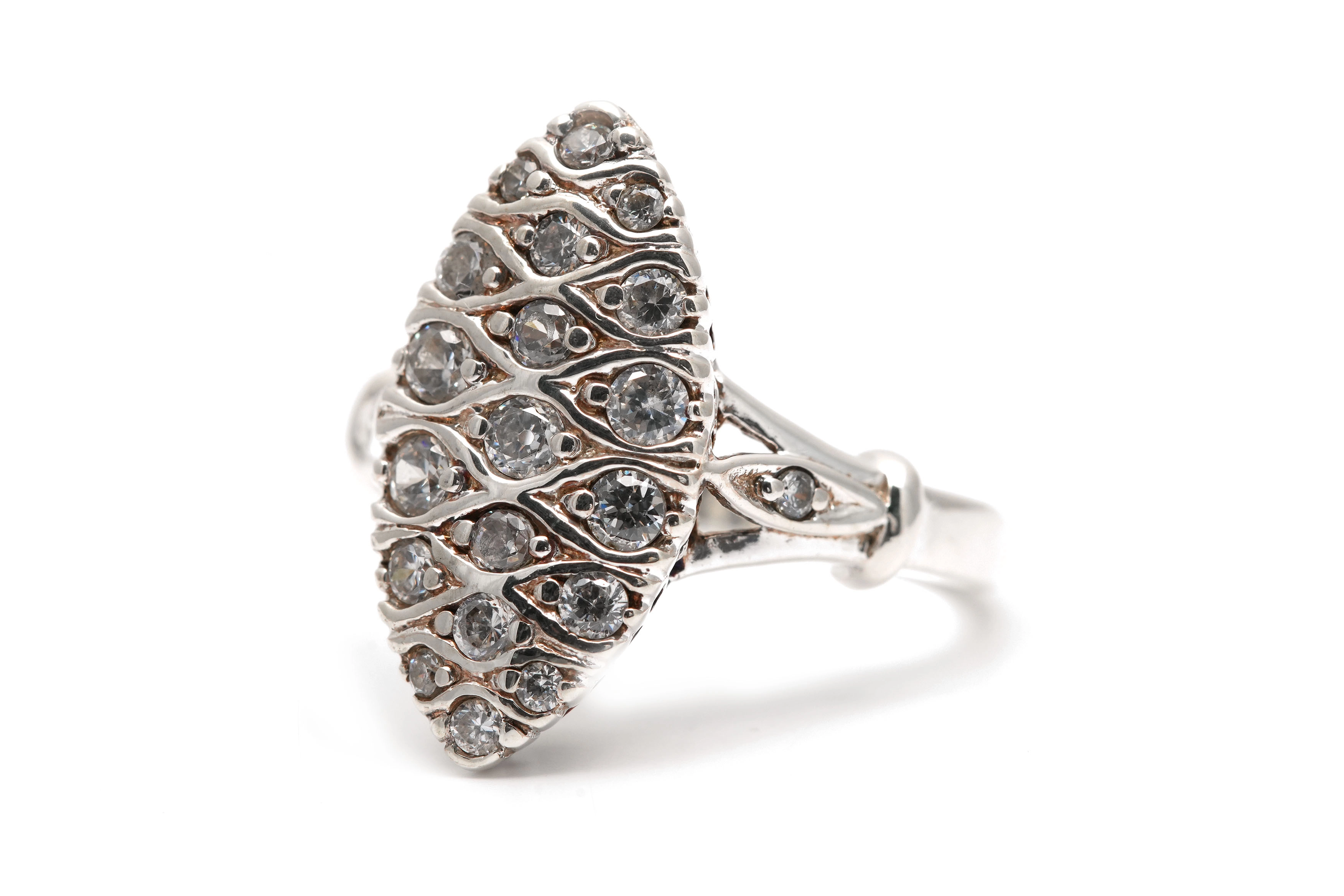 Bague contemporaine en argent 925 sertie de zirconiums - - 2