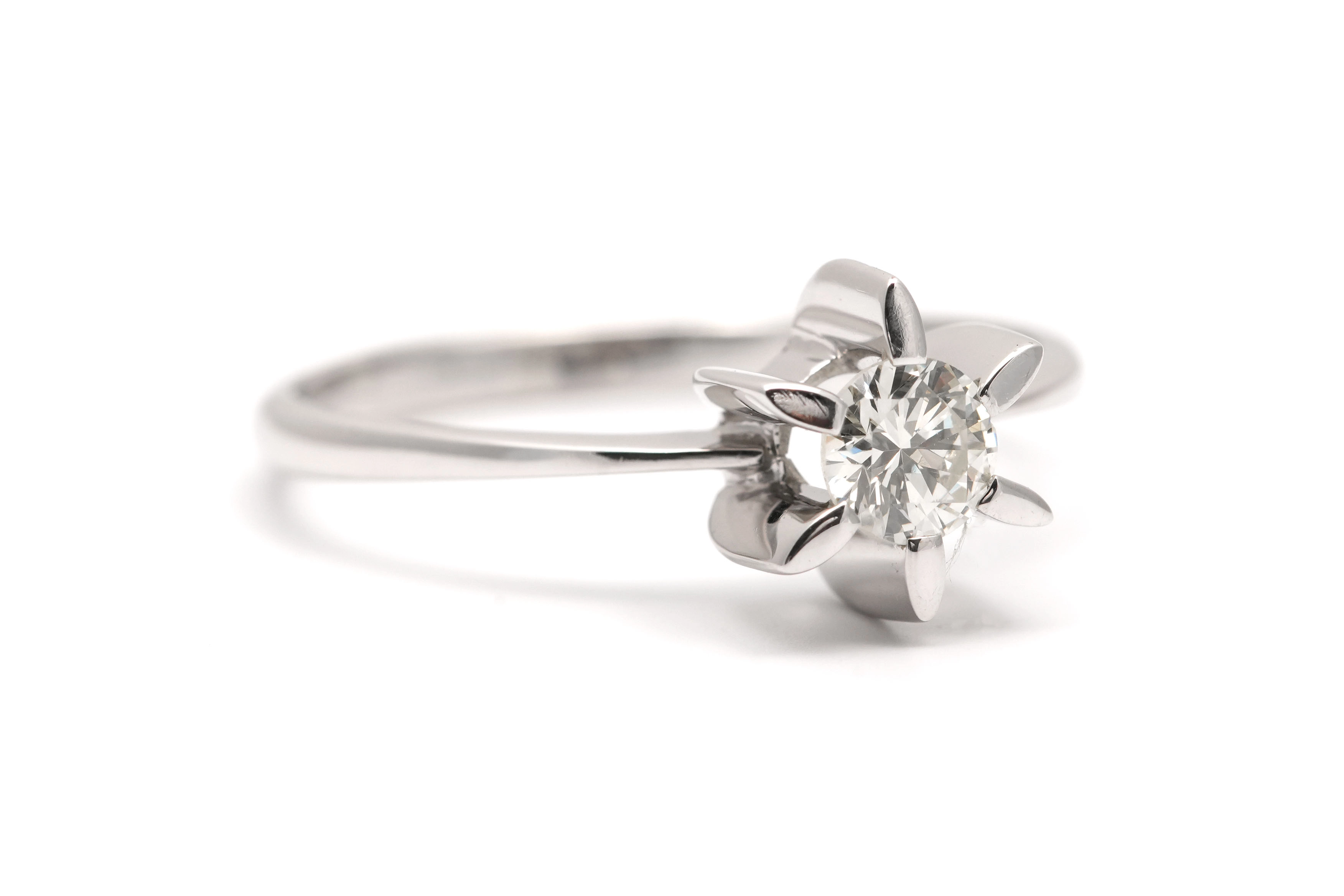 Bague Années 70 en or blanc 18 carats sertie d'un diamant taille "brillant" (+-0.40 ct) - - 6