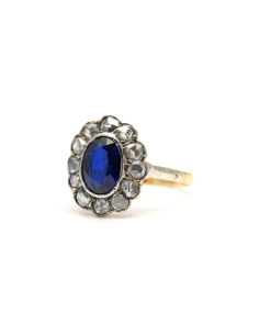 Bague Art Déco en or jaune et blanc 18 carats sertie d'un saphir de synthèse et de diamants taille "rose" - - 2