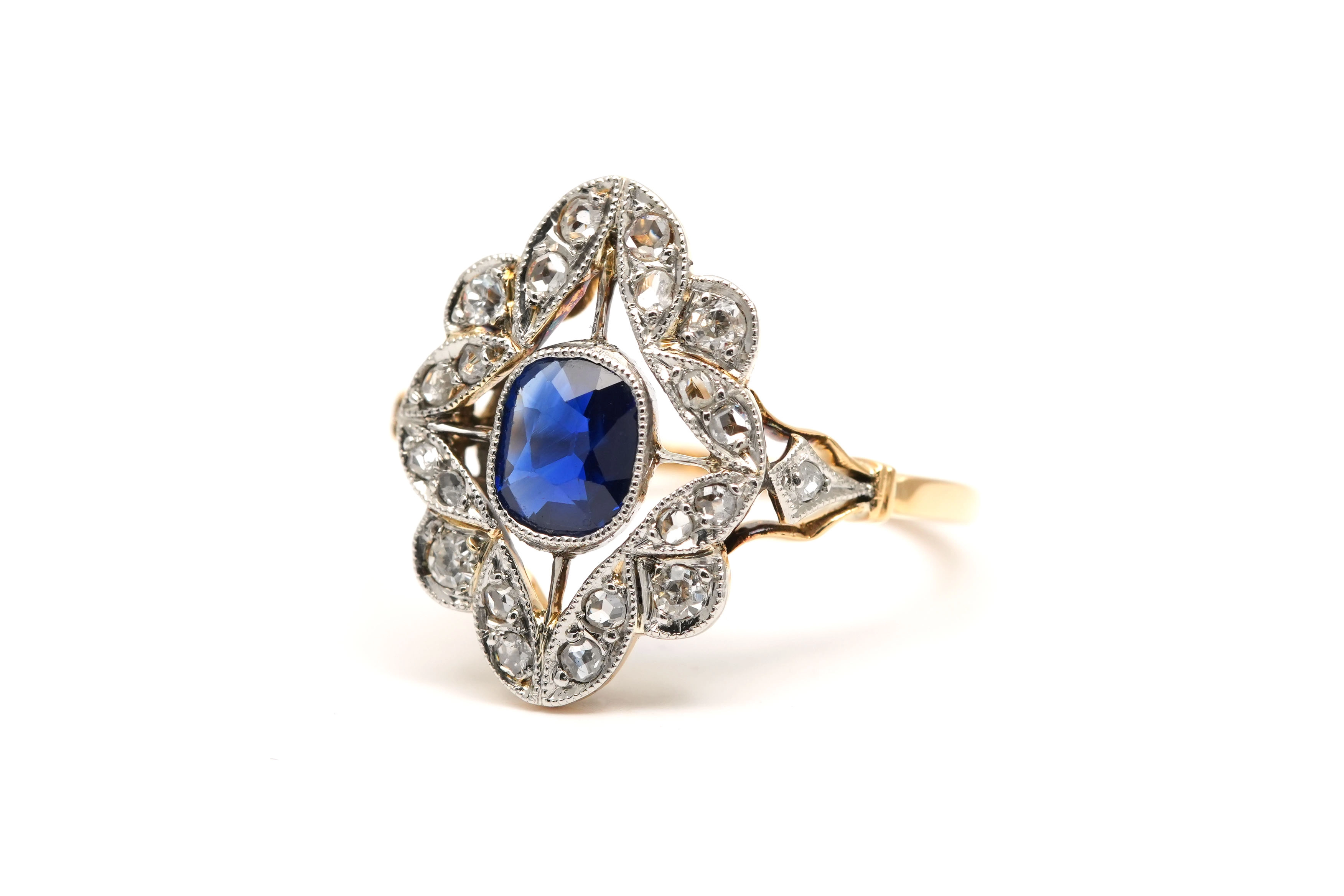 Bague Art Déco en or jaune 18 carats sertie d'un saphir et de diamants taille "rose" et "Old cut" - - 2
