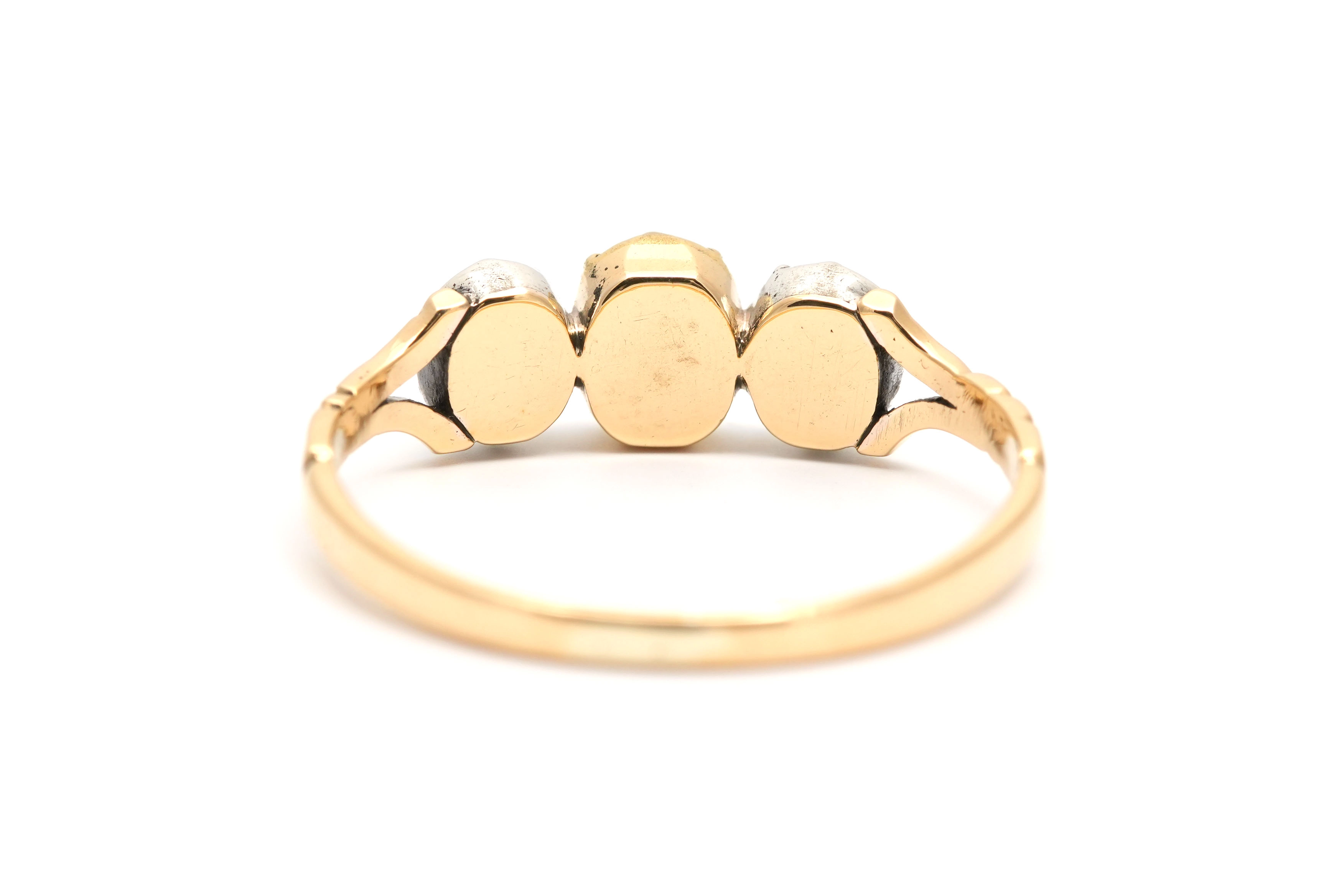 Bague Art Nouveau en or jaune 18 carats sertie d'un rubis et de diamants taille "rose" - - 4