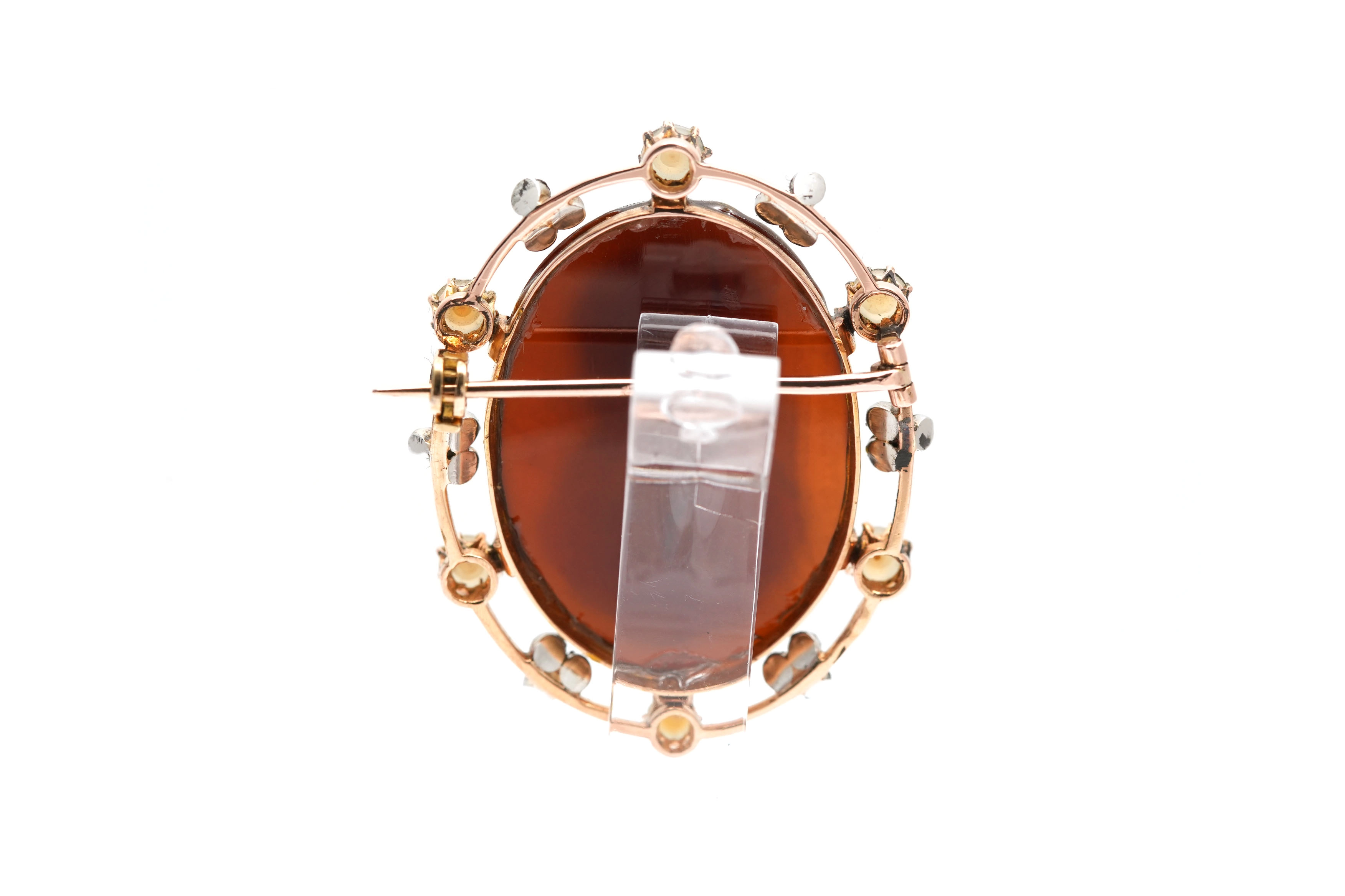 Broche Art Nouveau en or jaune 18 carats sertie d'un camée en agate, de diamants taille "rose" et de perles - - 4