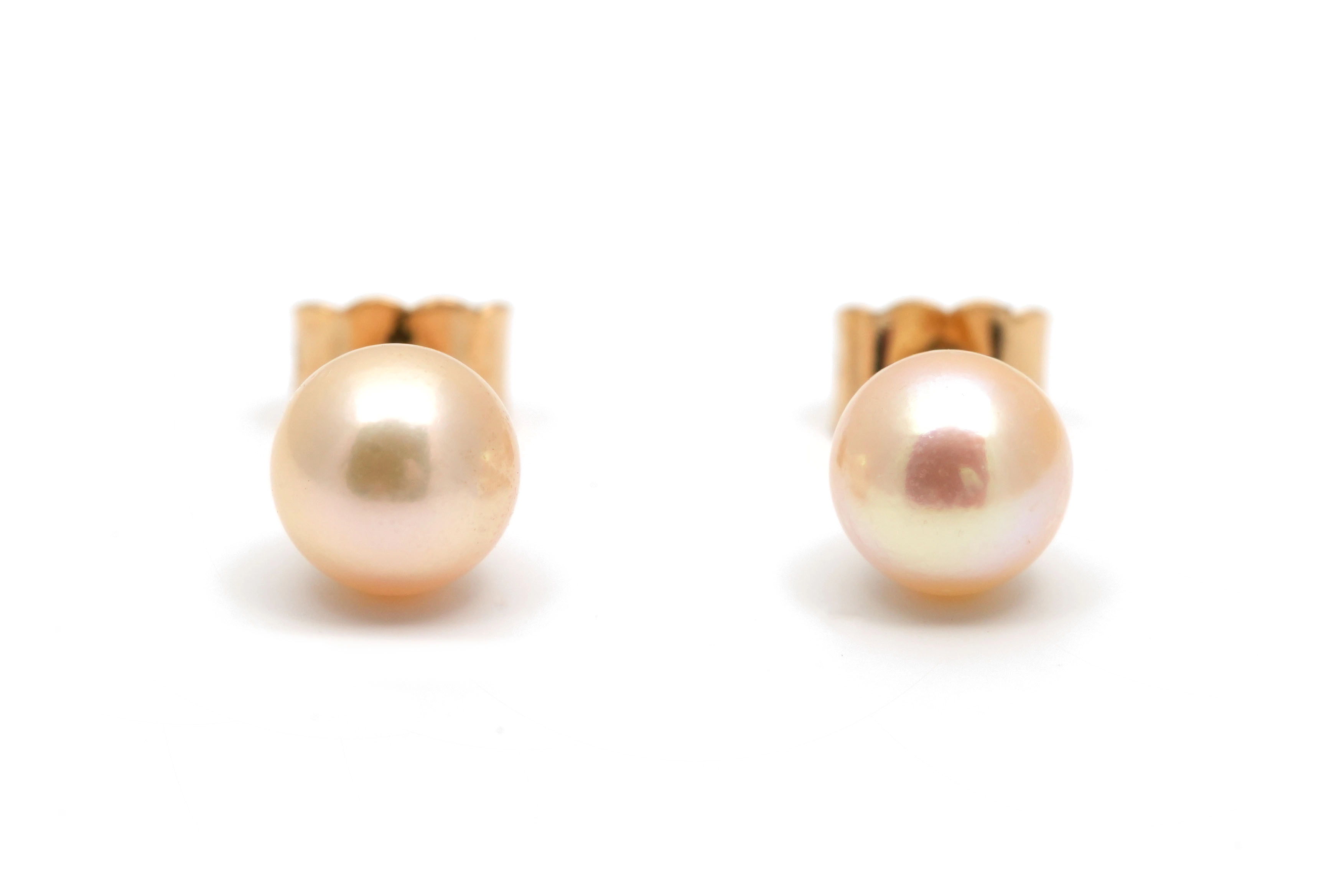 Boucles d'oreilles contemporaines en or jaune 18 carats serties de perles - - 1