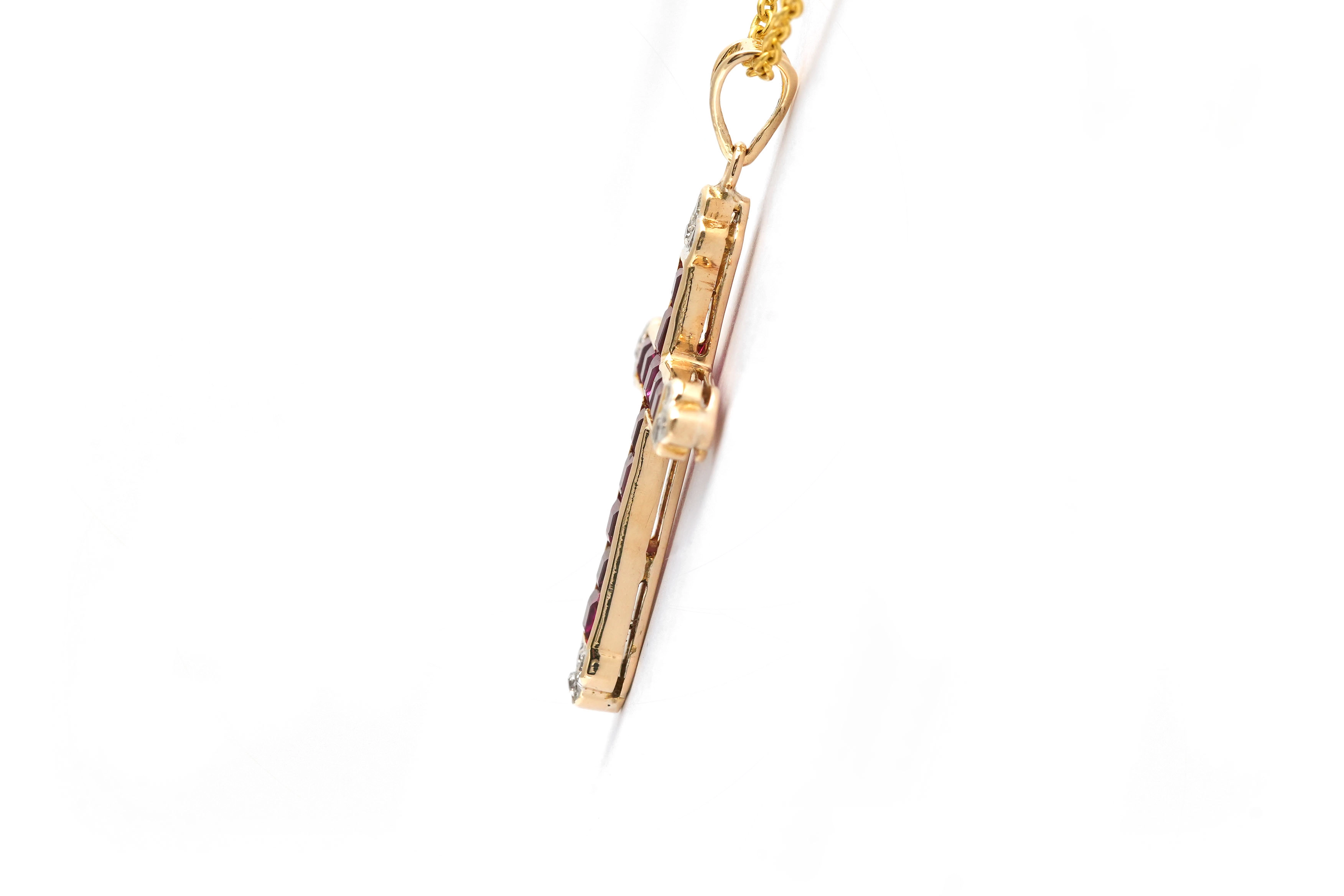 Pendentif contemporain en or jaune 14 carats serti de rubis et de diamants taille "brillant" (+- 0.084 ct) - - 3