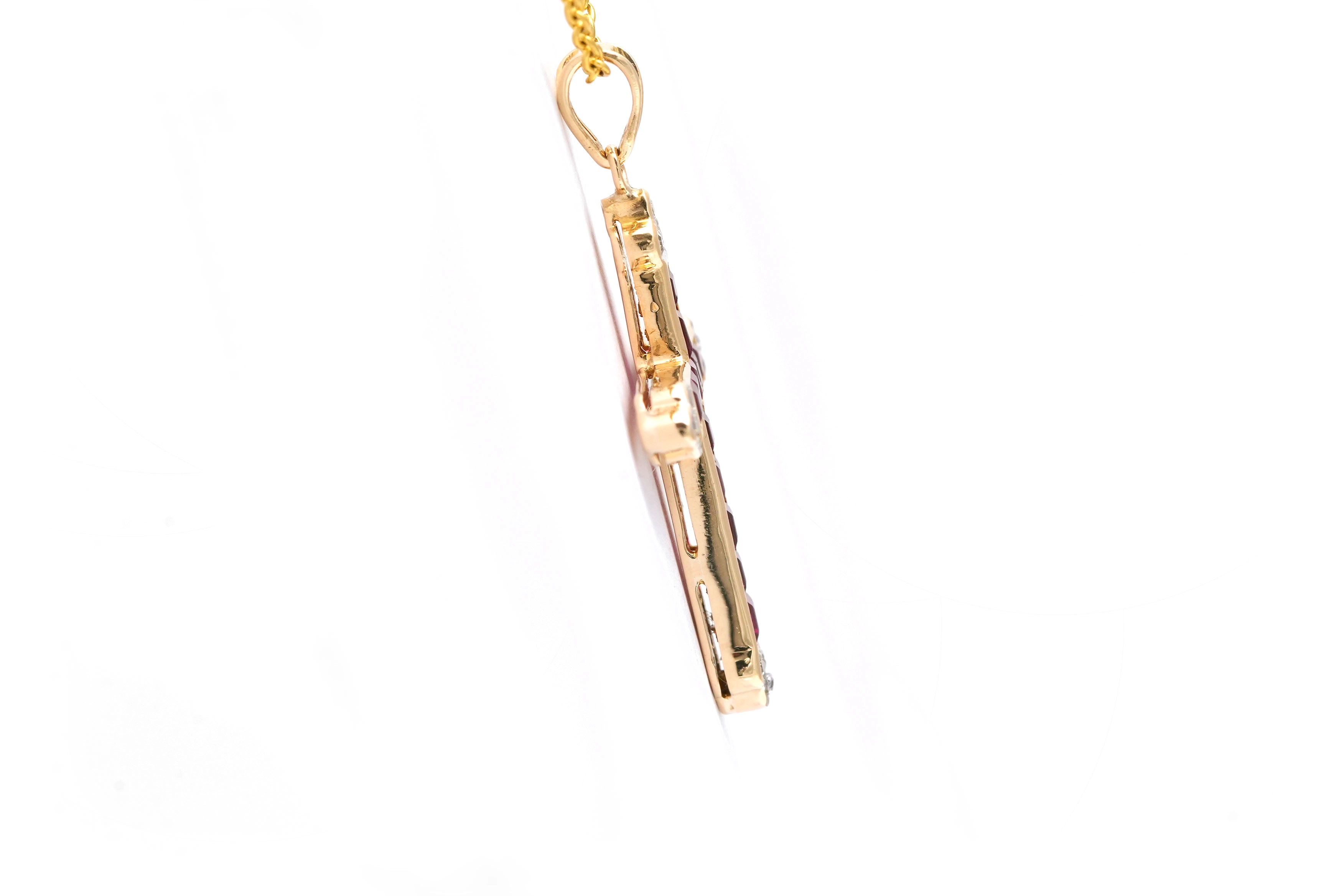 Pendentif contemporain en or jaune 14 carats serti de rubis et de diamants taille "brillant" (+- 0.084 ct) - - 5