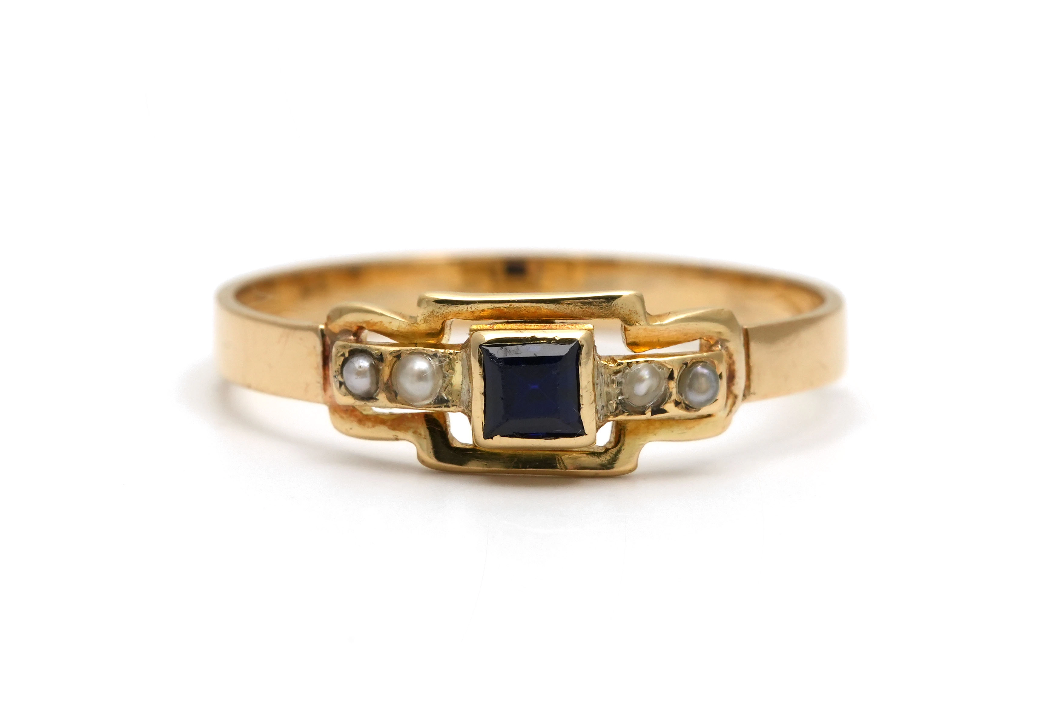 Bague Art Déco en or jaune 18 carats sertie d'un saphir et de perles - - 1