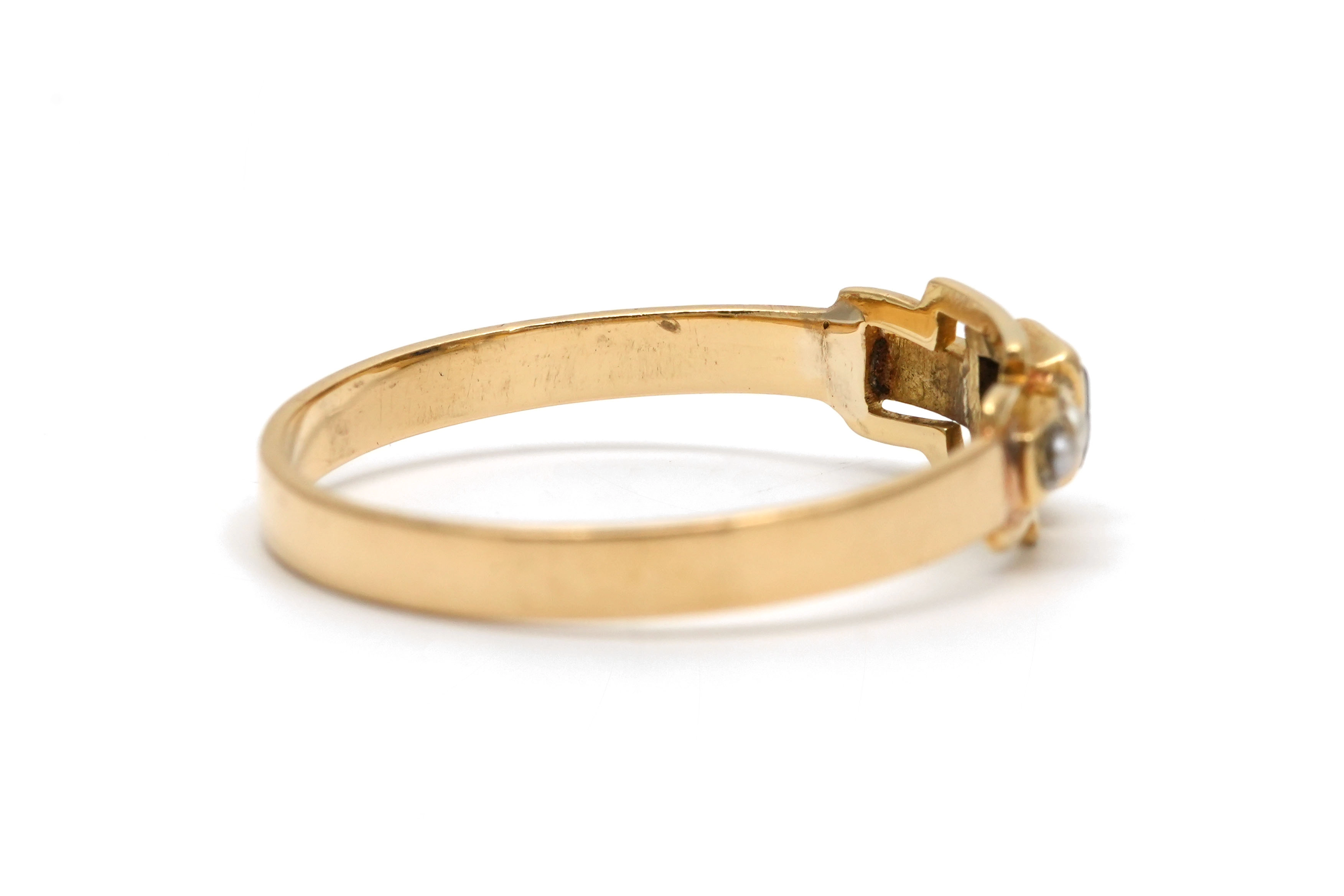 Bague Art Déco en or jaune 18 carats sertie d'un saphir et de perles - - 5