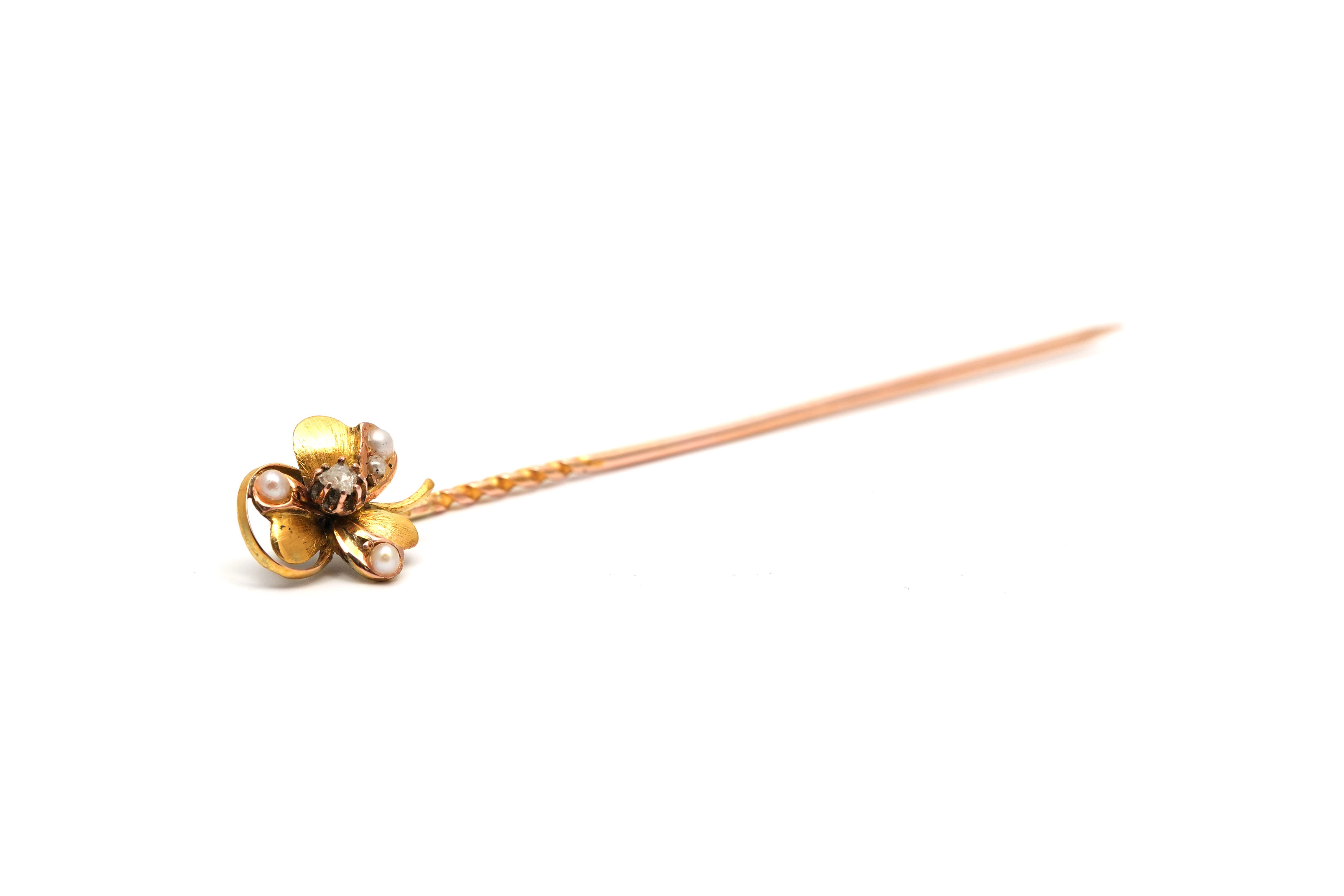 Pique à cravate Art Nouveau en or jaune 18 carats sertie d'un diamant taille "rose" et de perles - - 6