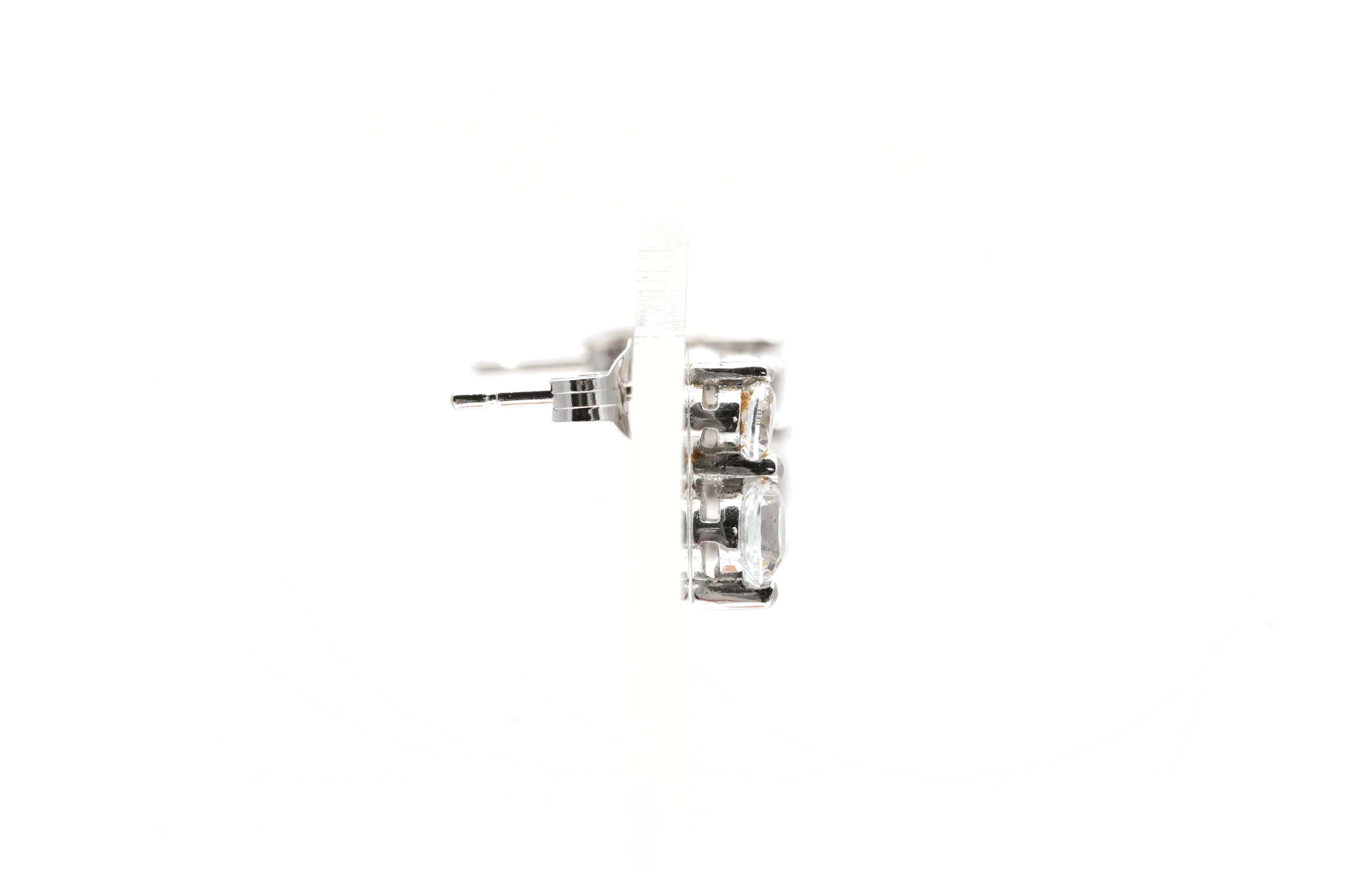 Boucles d'oreilles contemporaines en or blanc 18 carats serties de zirconiums - - 5