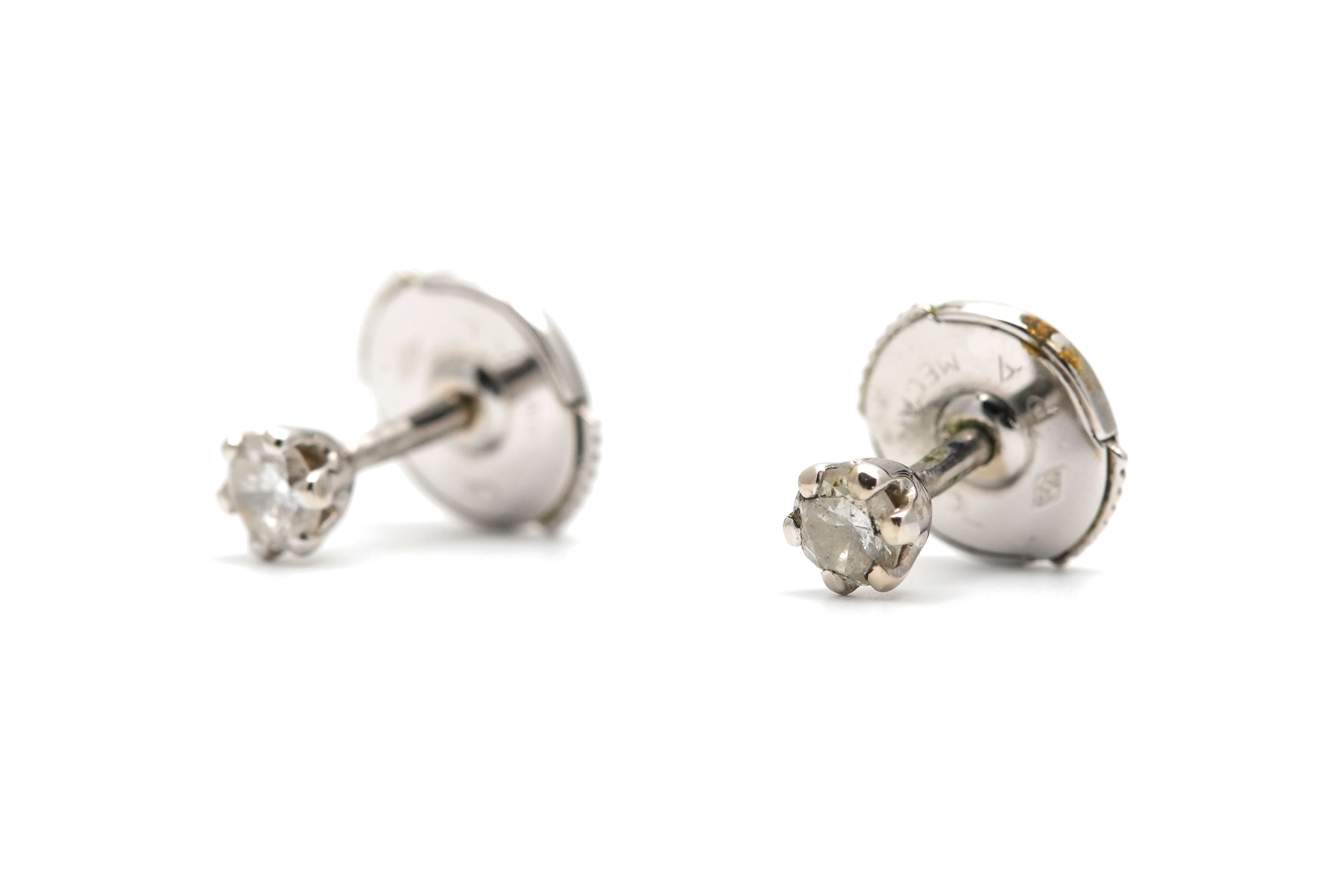 Boucles d'oreilles contemporaines en or blanc 18 carats serties de diamants "taille" brillant (+-0.20 ct) - - 2