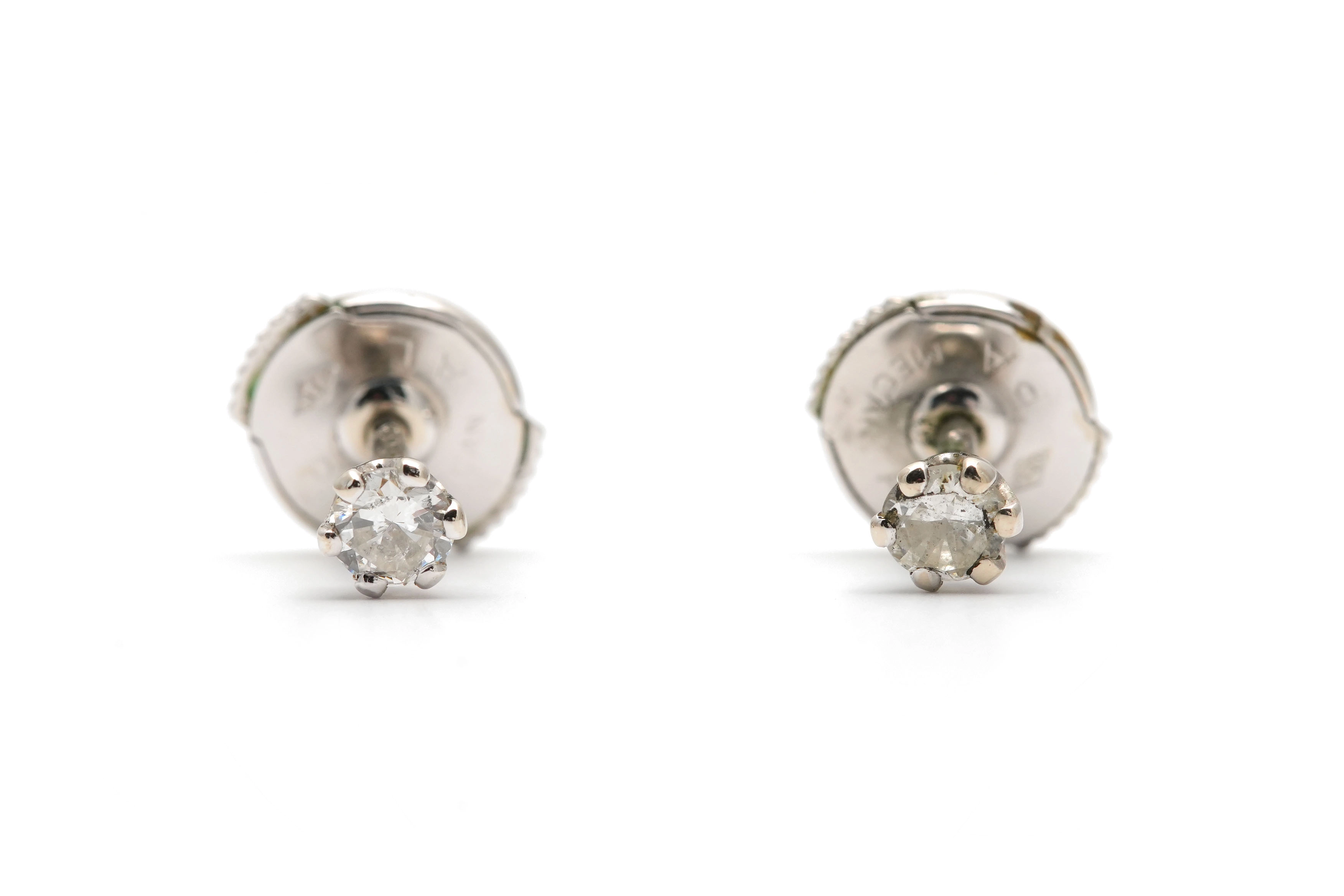 Boucles d'oreilles contemporaines en or blanc 18 carats serties de diamants "taille" brillant (+-0.20 ct) - - 1