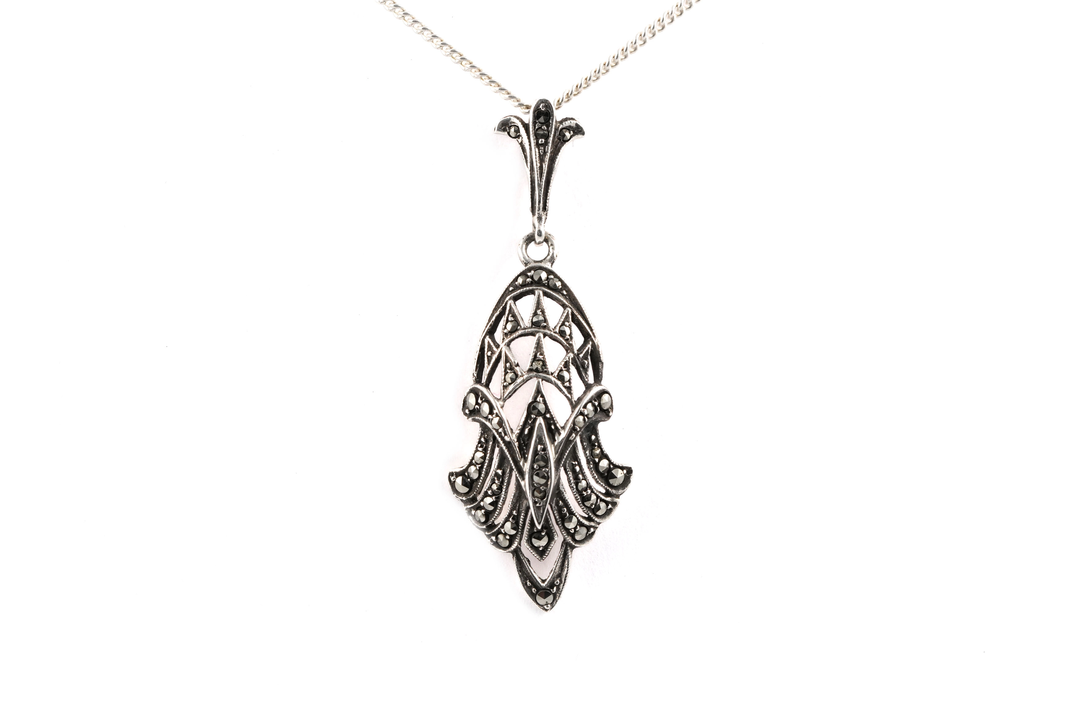 Pendentif Art Déco en argent 835 serti de marcassites - - 1