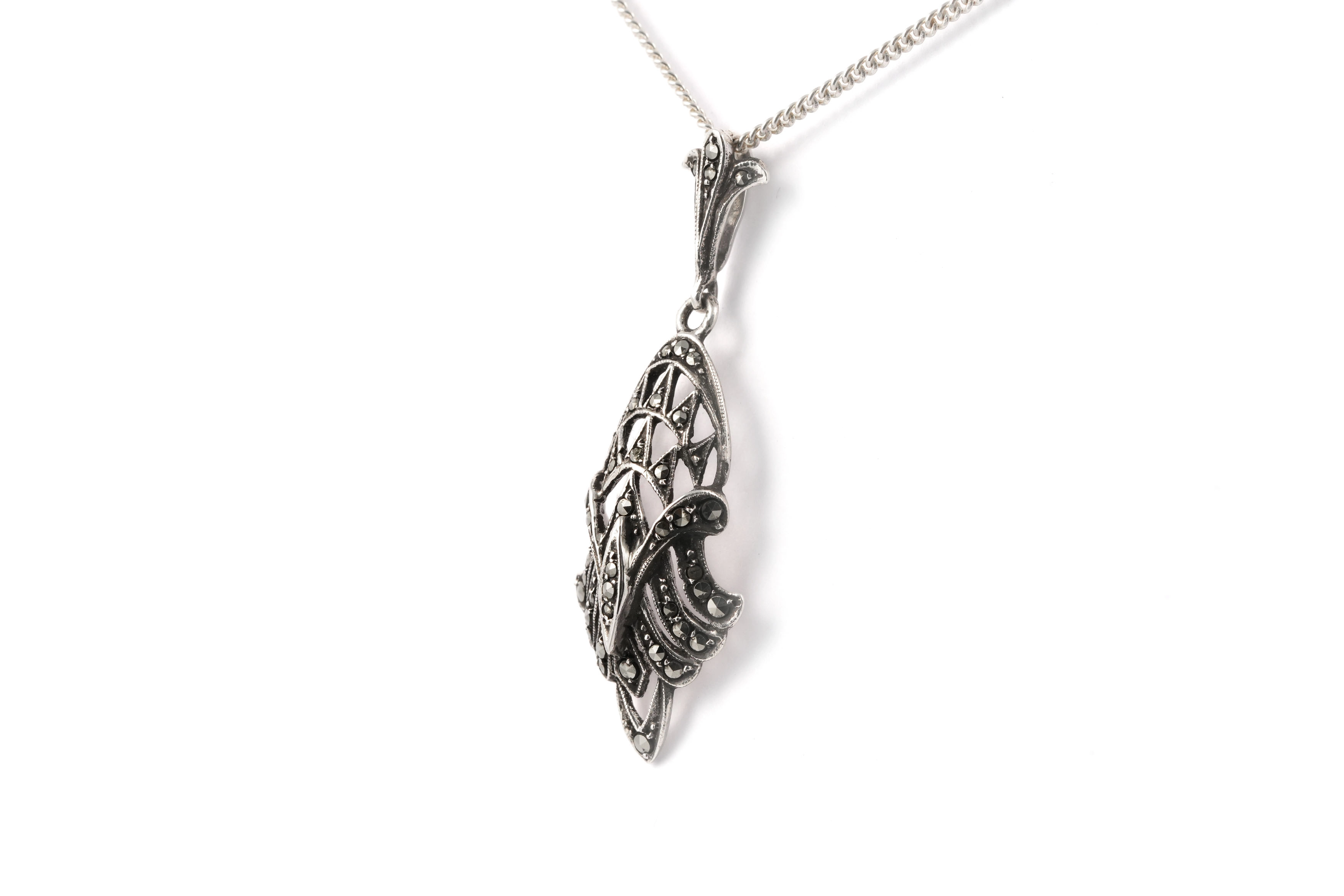 Pendentif Art Déco en argent 835 serti de marcassites - - 2