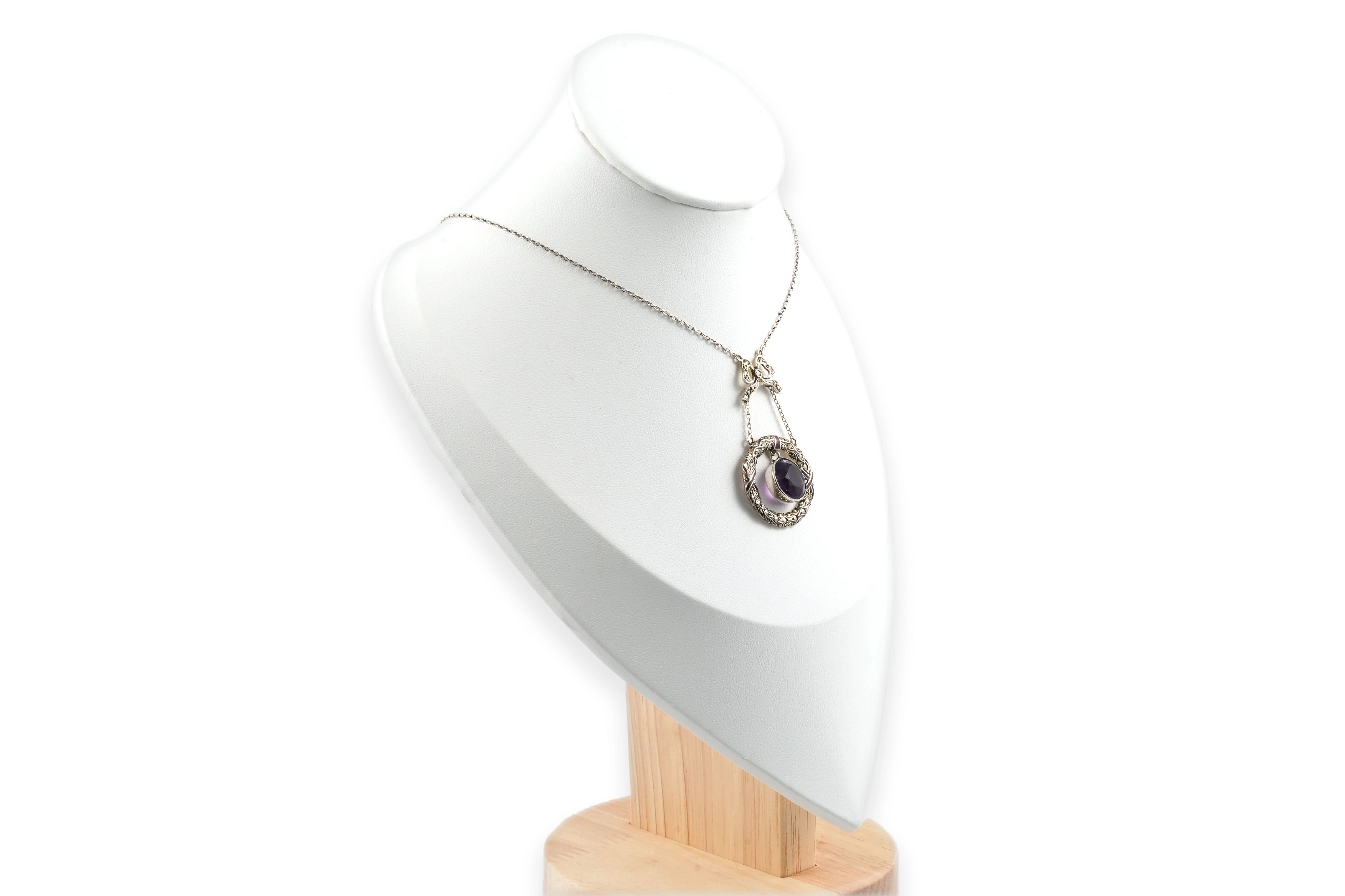 Collier Art Déco en argent 925 serti d'une améthyste, de marcassites et d'émail - - 4