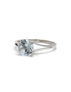 Bague contemporaine en or blanc 18 carats sertie d'une aigue marine