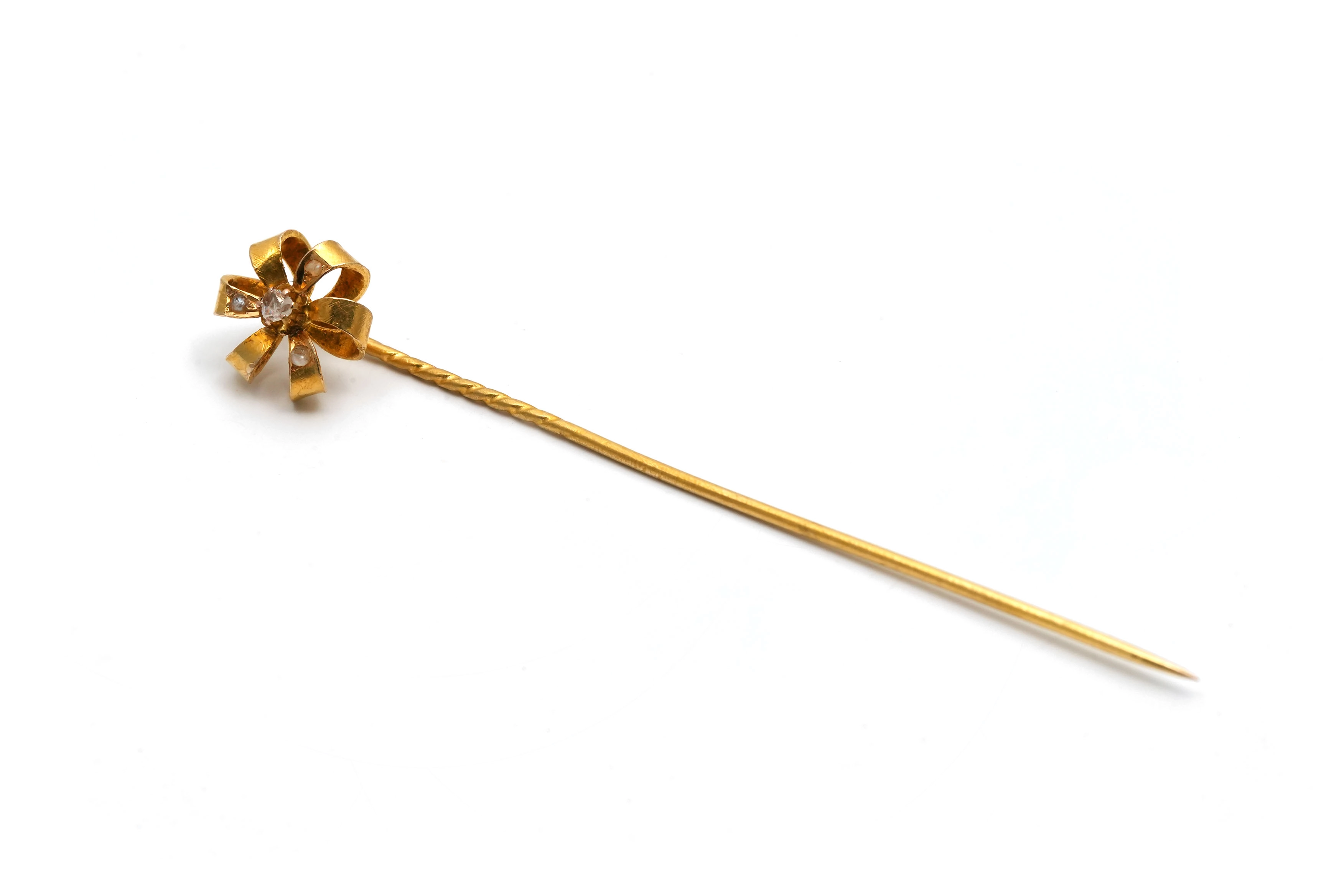 Pique à cravate Art Nouveau en or jaune 18 carats sertie de diamant taille "rose"