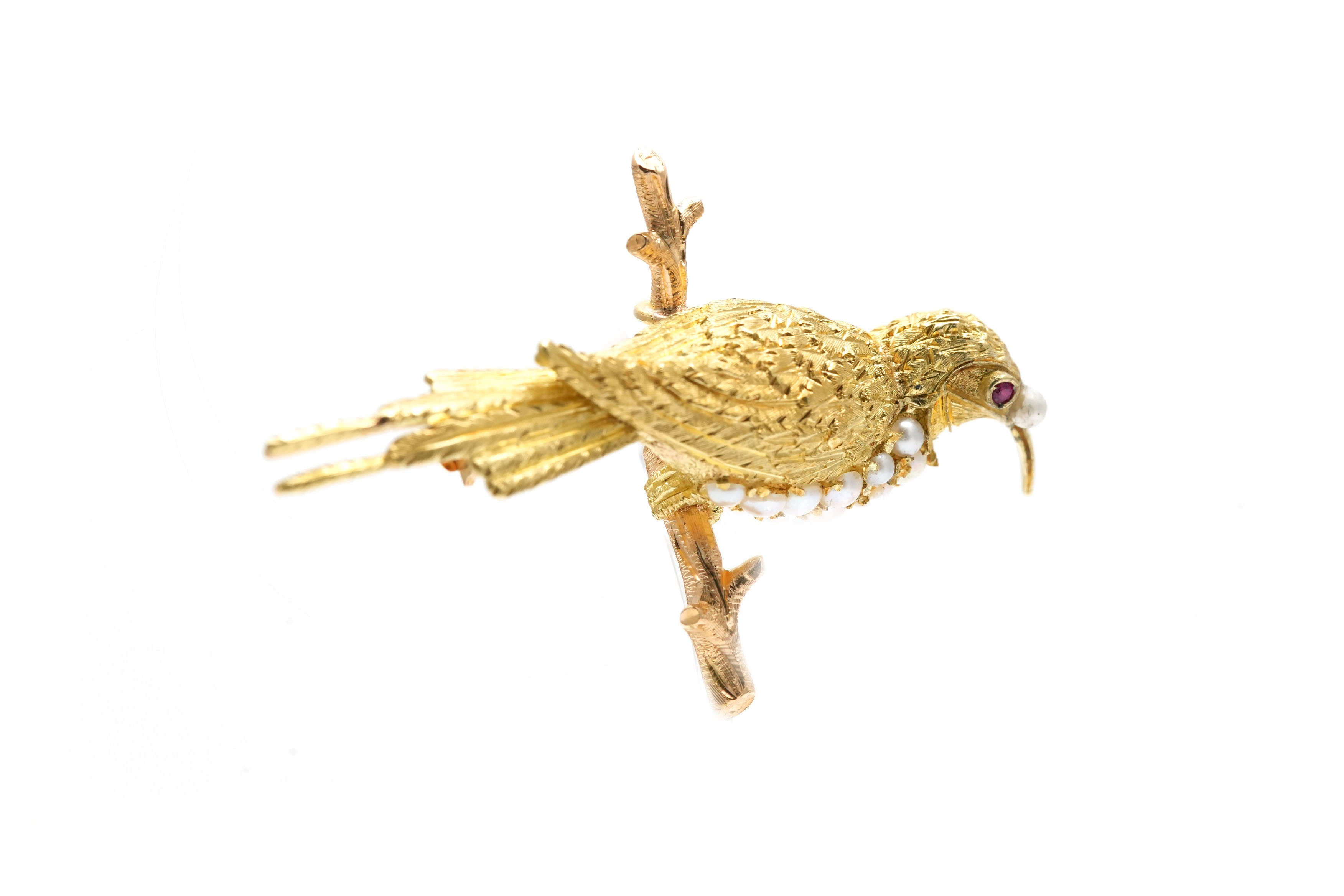 Broche Art Nouveau en or jaune 18 carats sertie de perles et d'un rubis