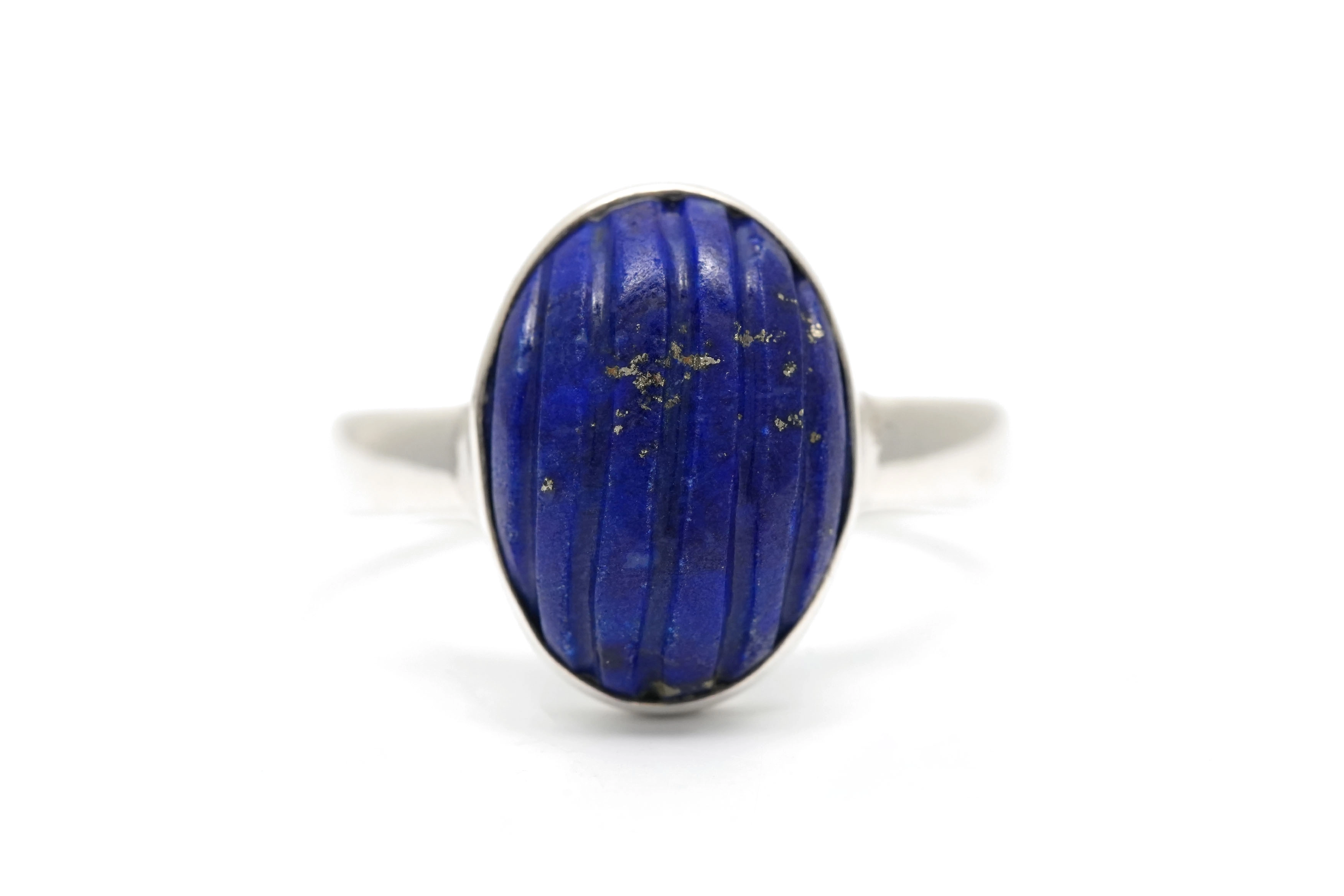 Bague contemporaine en argent 925 sertie d'une lapis lazuli