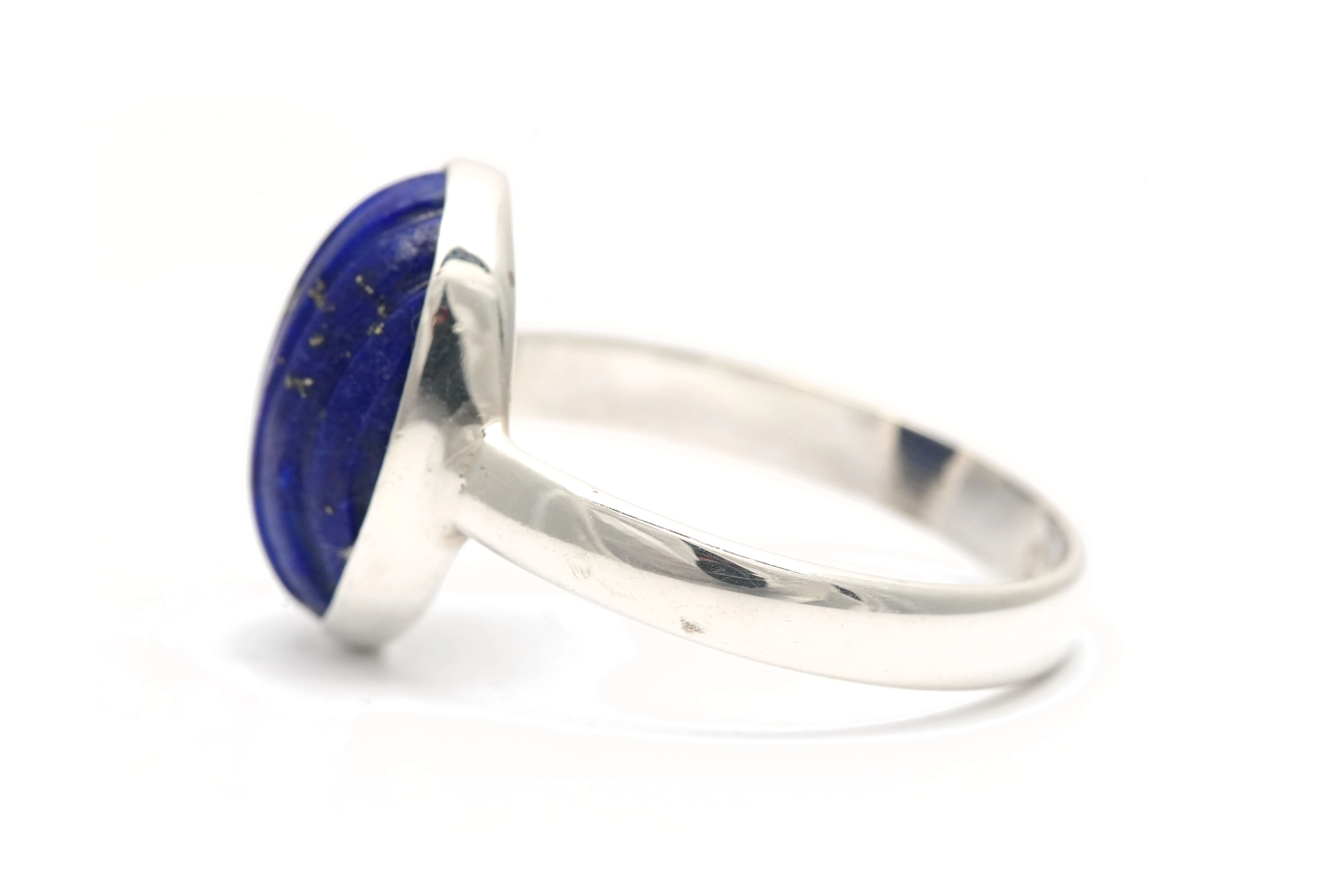 Bague contemporaine en argent 925 sertie d'une lapis lazuli