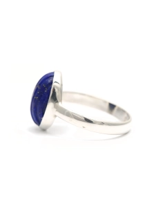 Bague contemporaine en argent 925 sertie d'une lapis lazuli