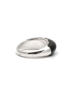 Bague contemporaine en argent 925 sertie d'onyx et de marcassites