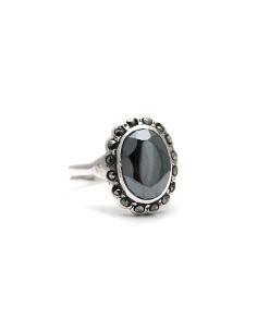 Bague Art Déco en argent sertie d'une hématite et de marcassites
