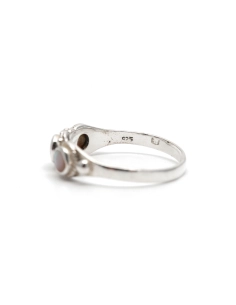 Bague contemporaine en argent 925 sertie de nacres