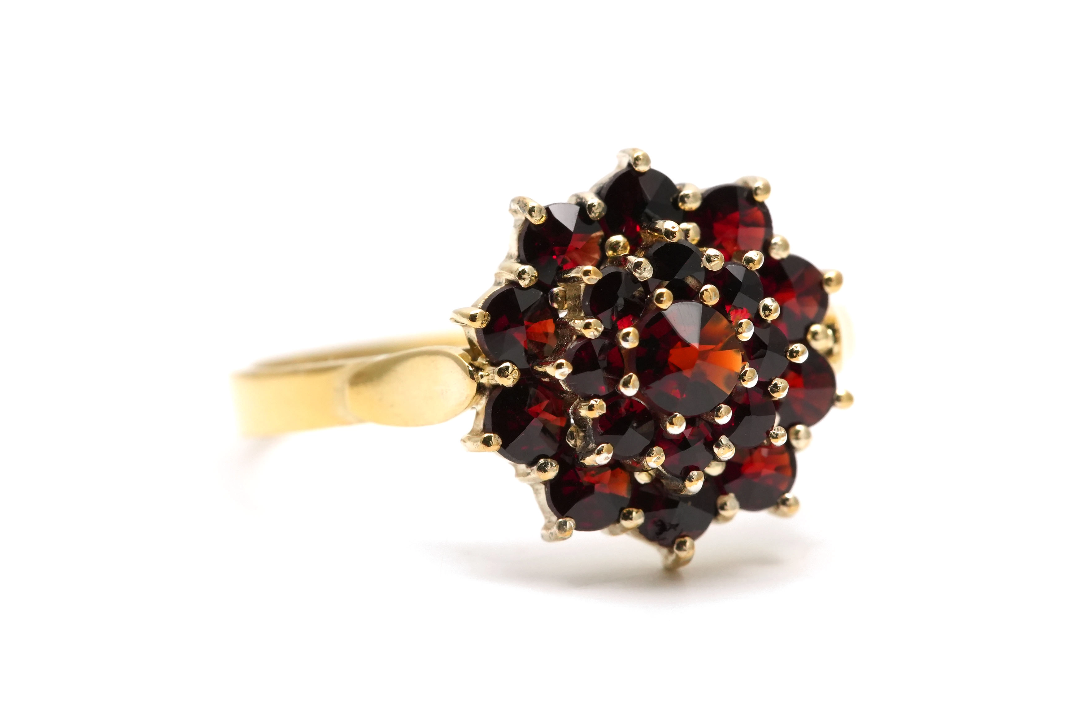 Bague Années 50 en argent 900 (vermeil) serties de grenats