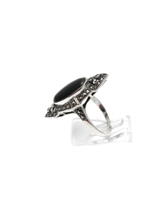 Bague Art Déco en argent 925 sertie d'une onyx et de marcassites