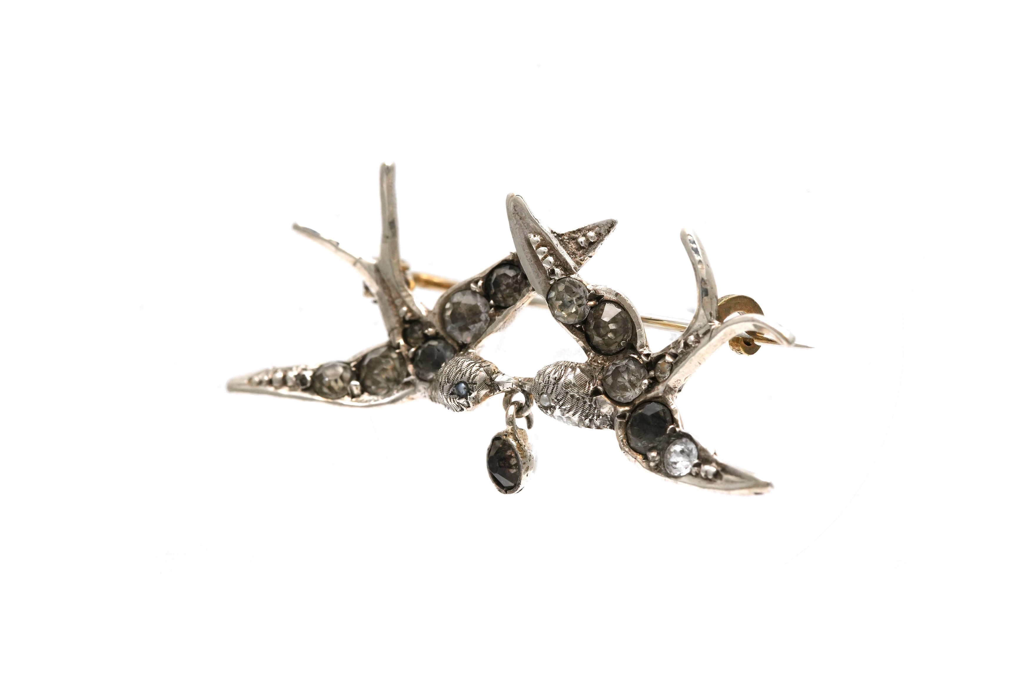 Broche Art Nouveau en argent 800 sertie de strass