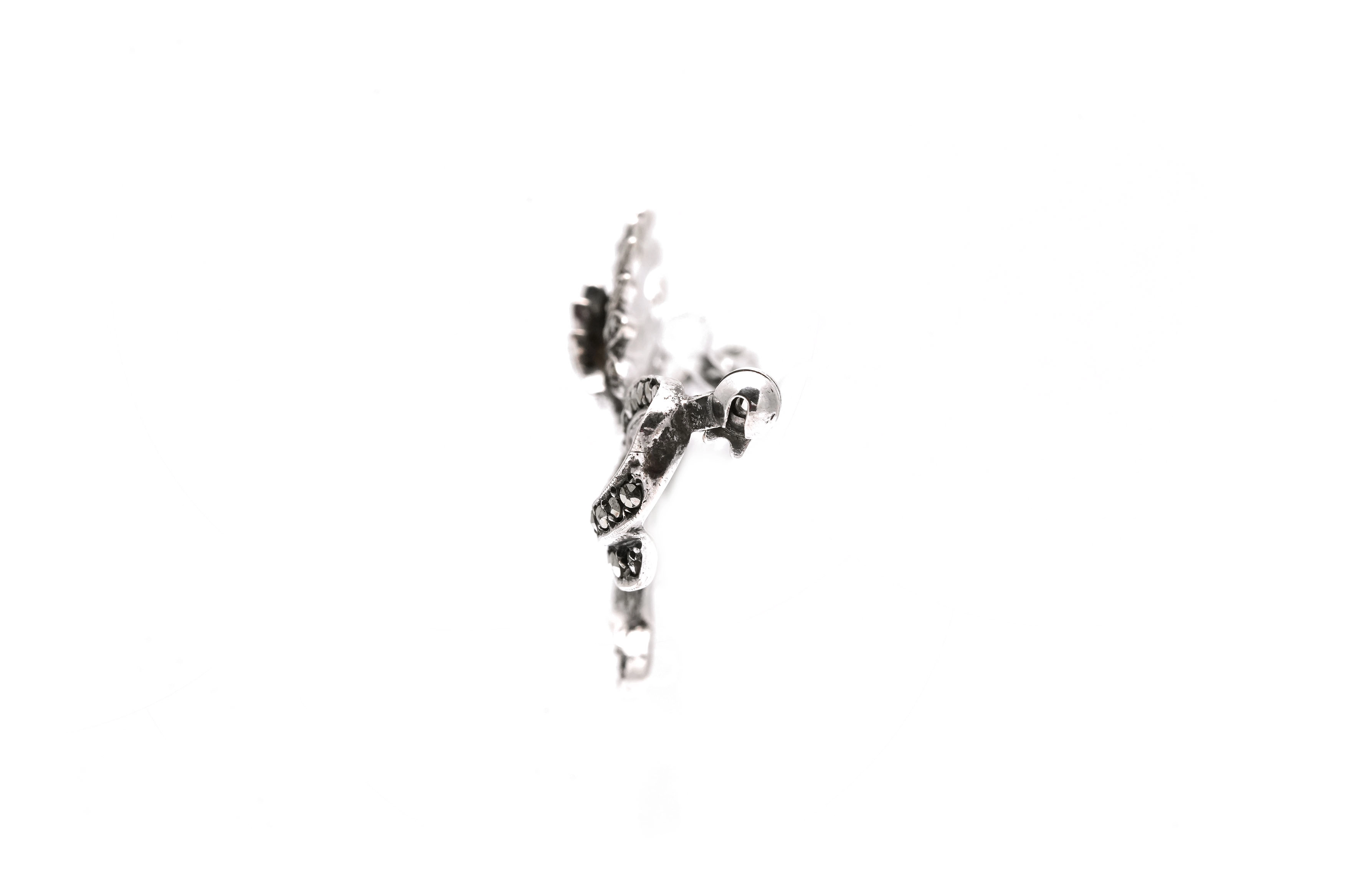 Broche Art Déco en argent 835 sertie de marcassites